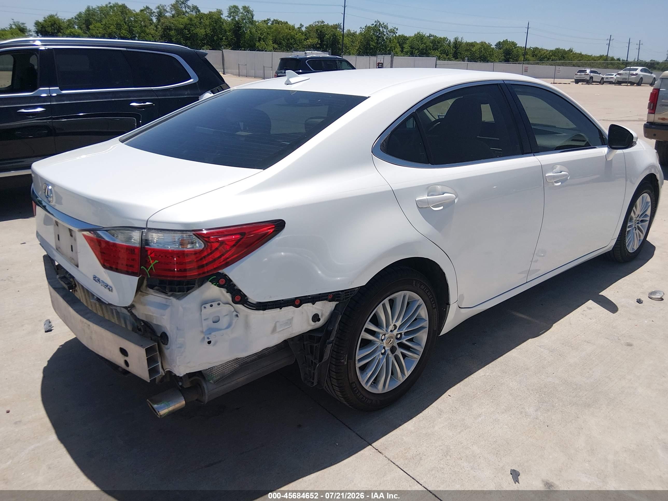 2013 Lexus Es 350   White vin: JTHBK1GG0D2045864