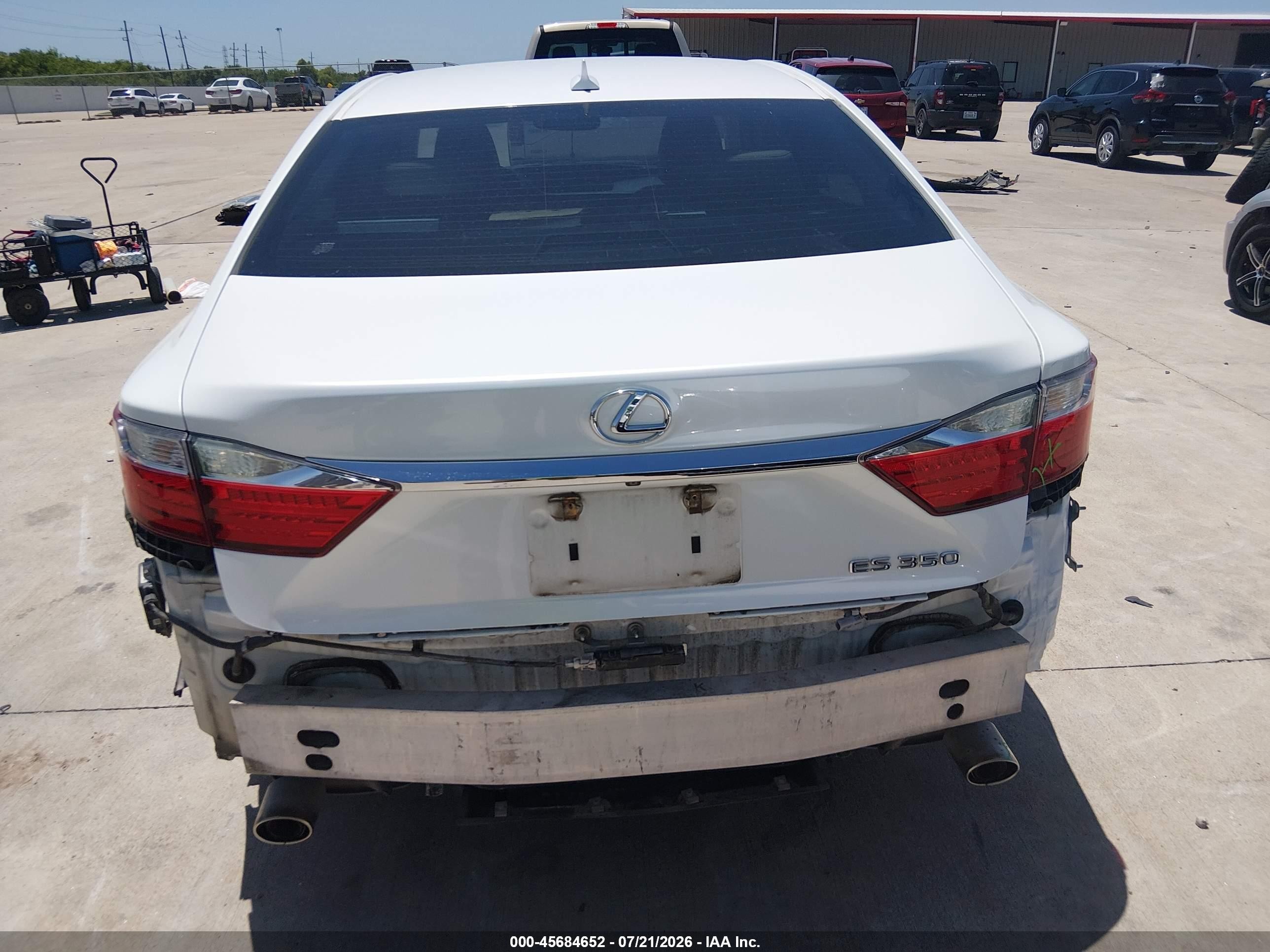 2013 Lexus Es 350   White vin: JTHBK1GG0D2045864