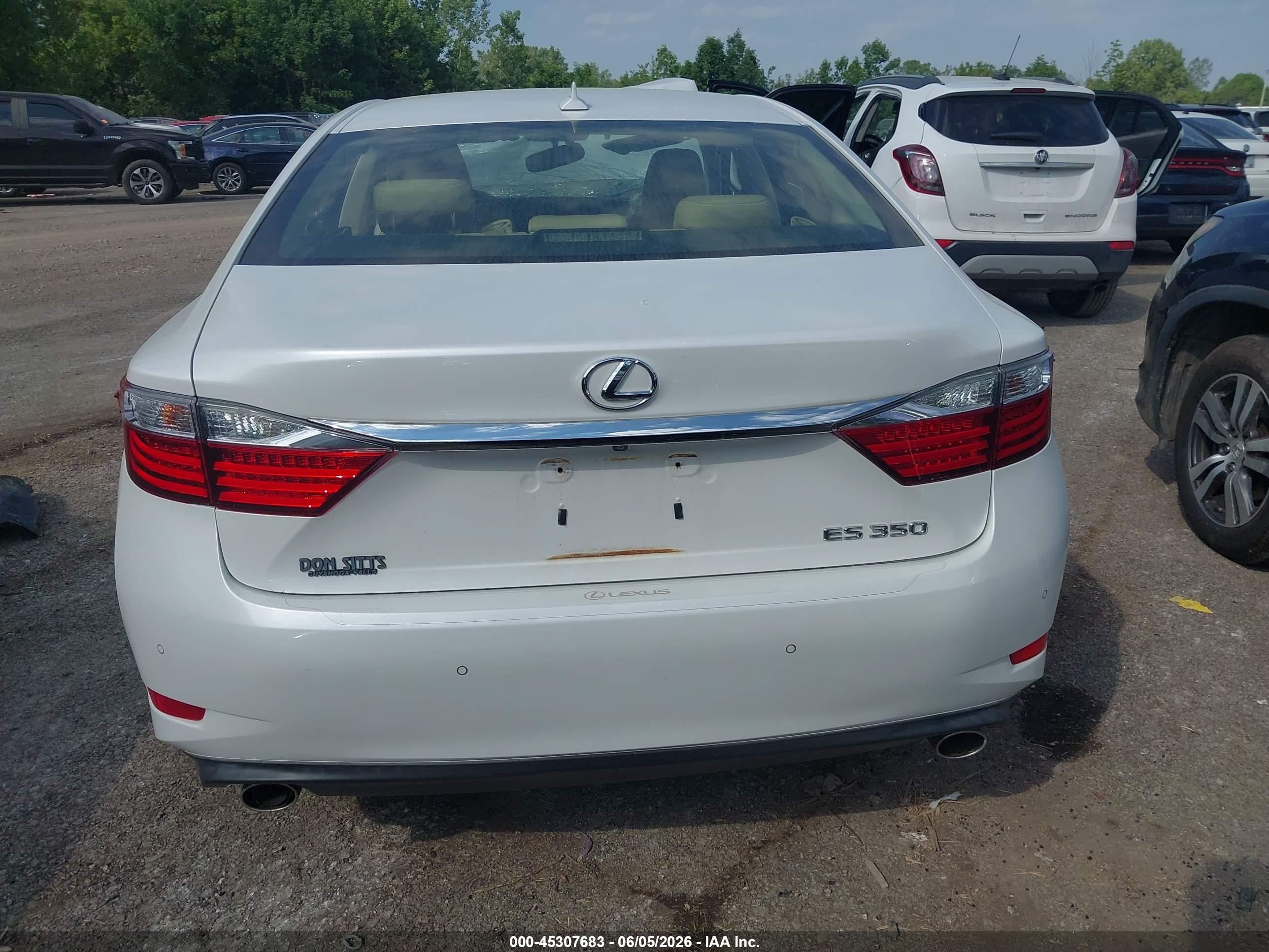 2013 Lexus Es 350   White vin: JTHBK1GG0D2052488