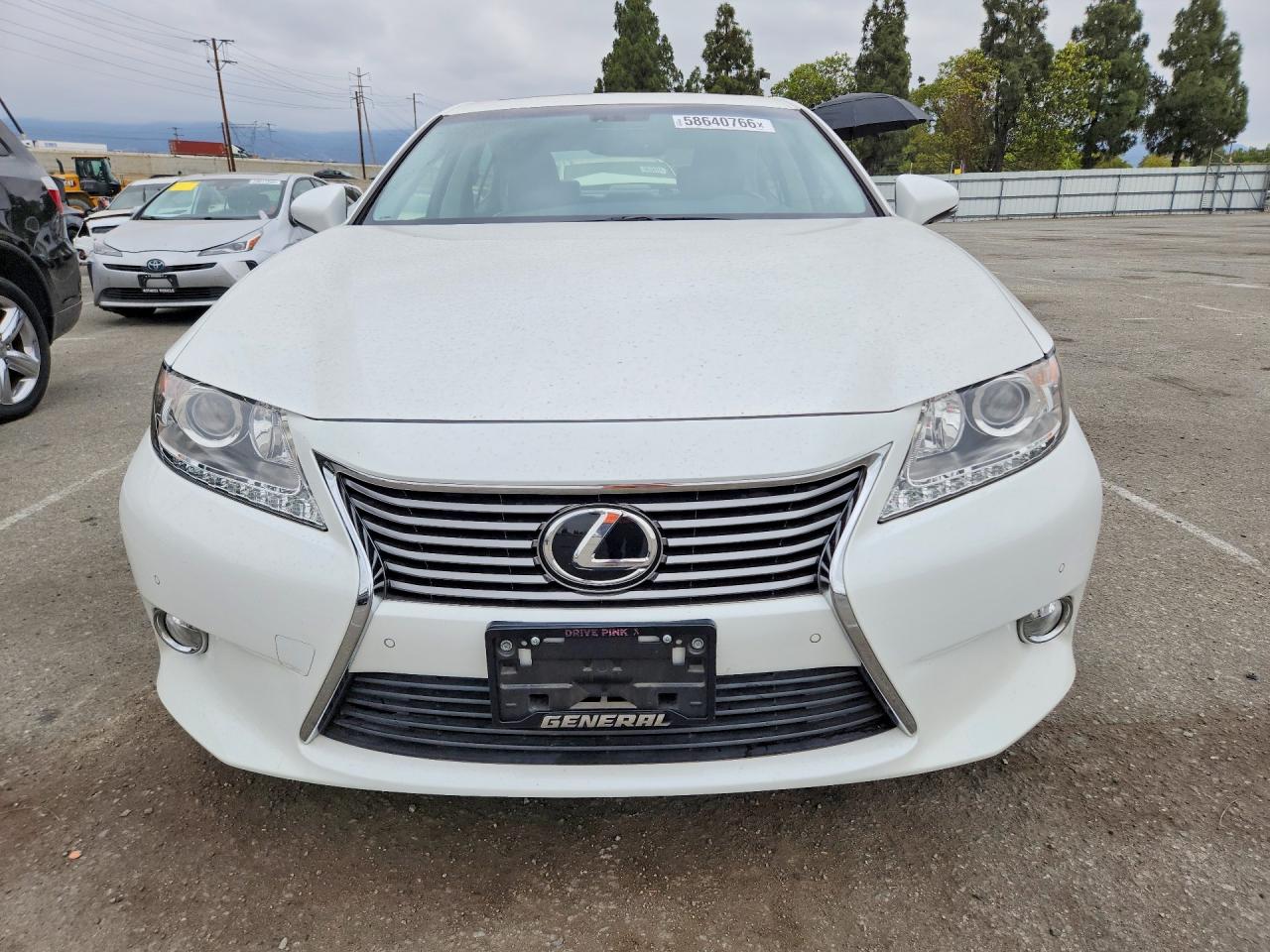 2013 Lexus Es 350 Белый vin: JTHBK1GG0D2064026