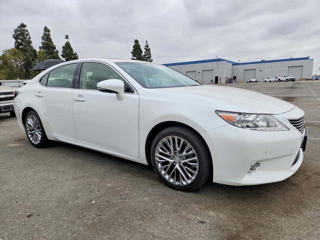 2013 Lexus Es 350 Белый vin: JTHBK1GG0D2064026