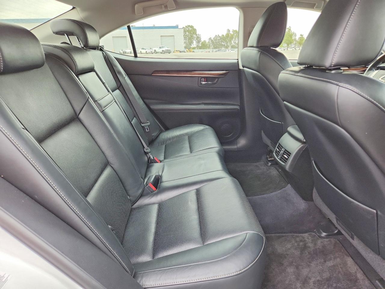 2013 Lexus Es 350 Белый vin: JTHBK1GG0D2064026
