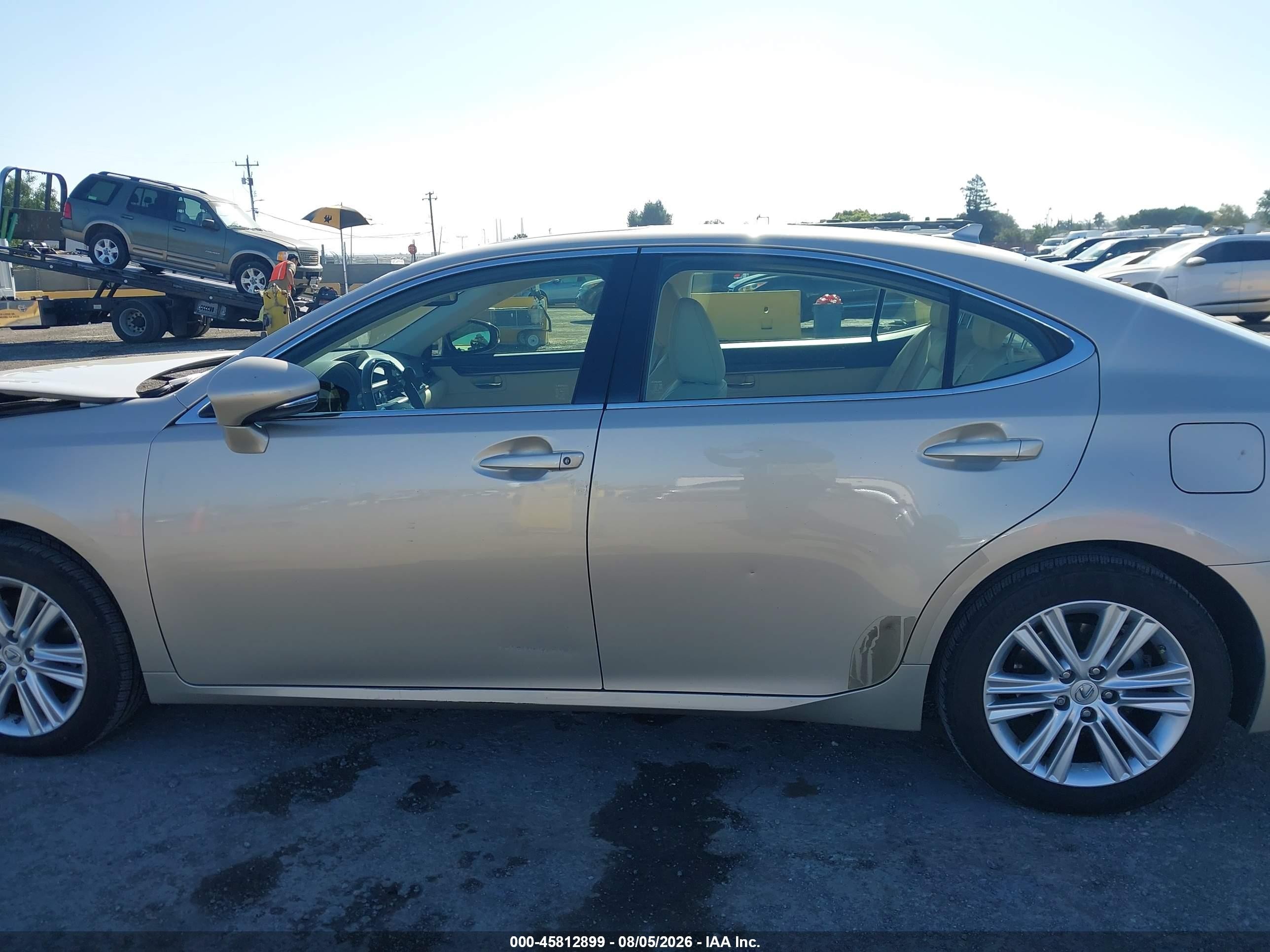 2014 Lexus Es 350   Gold vin: JTHBK1GG0E2132147