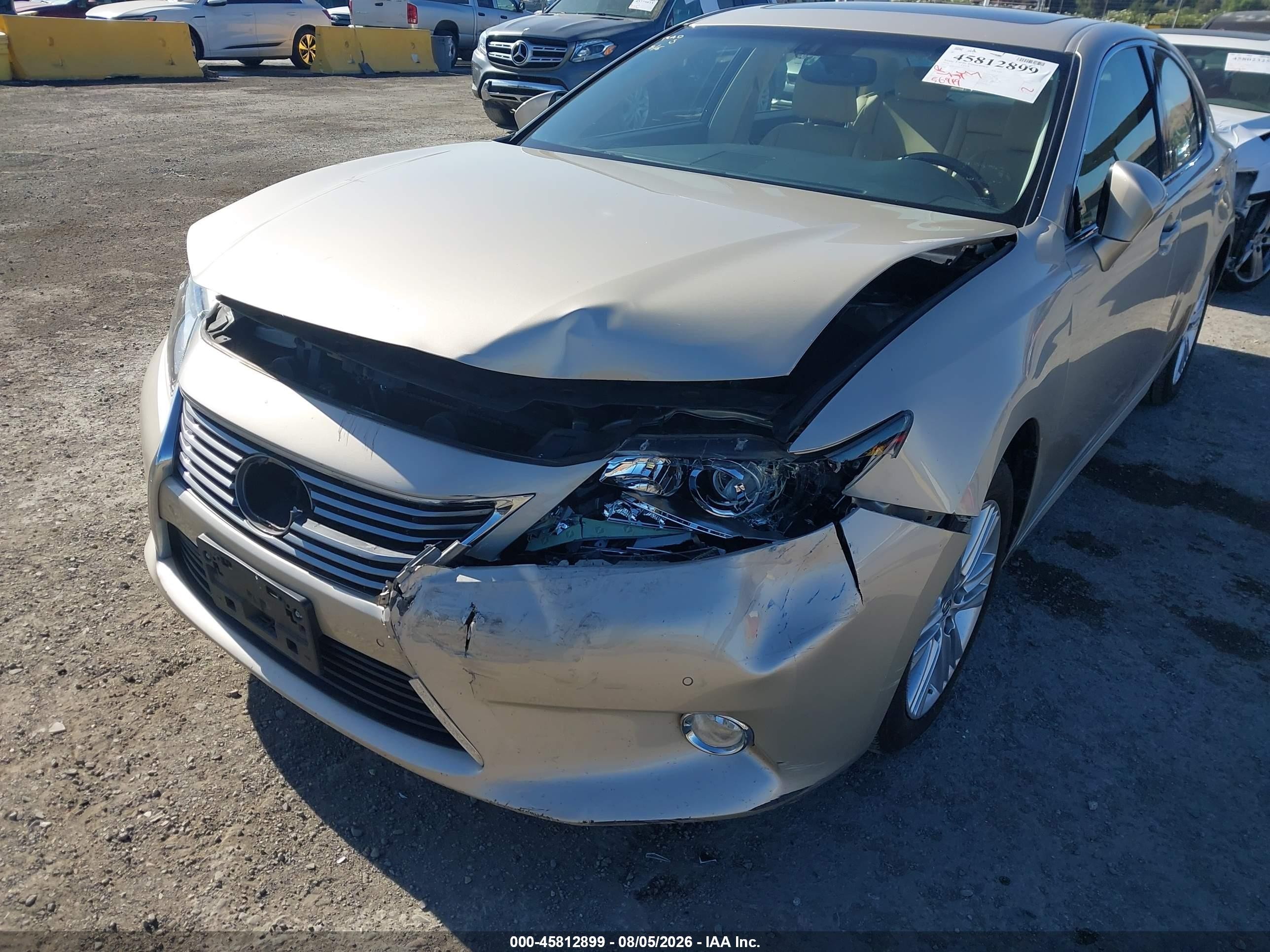 2014 Lexus Es 350   Gold vin: JTHBK1GG0E2132147