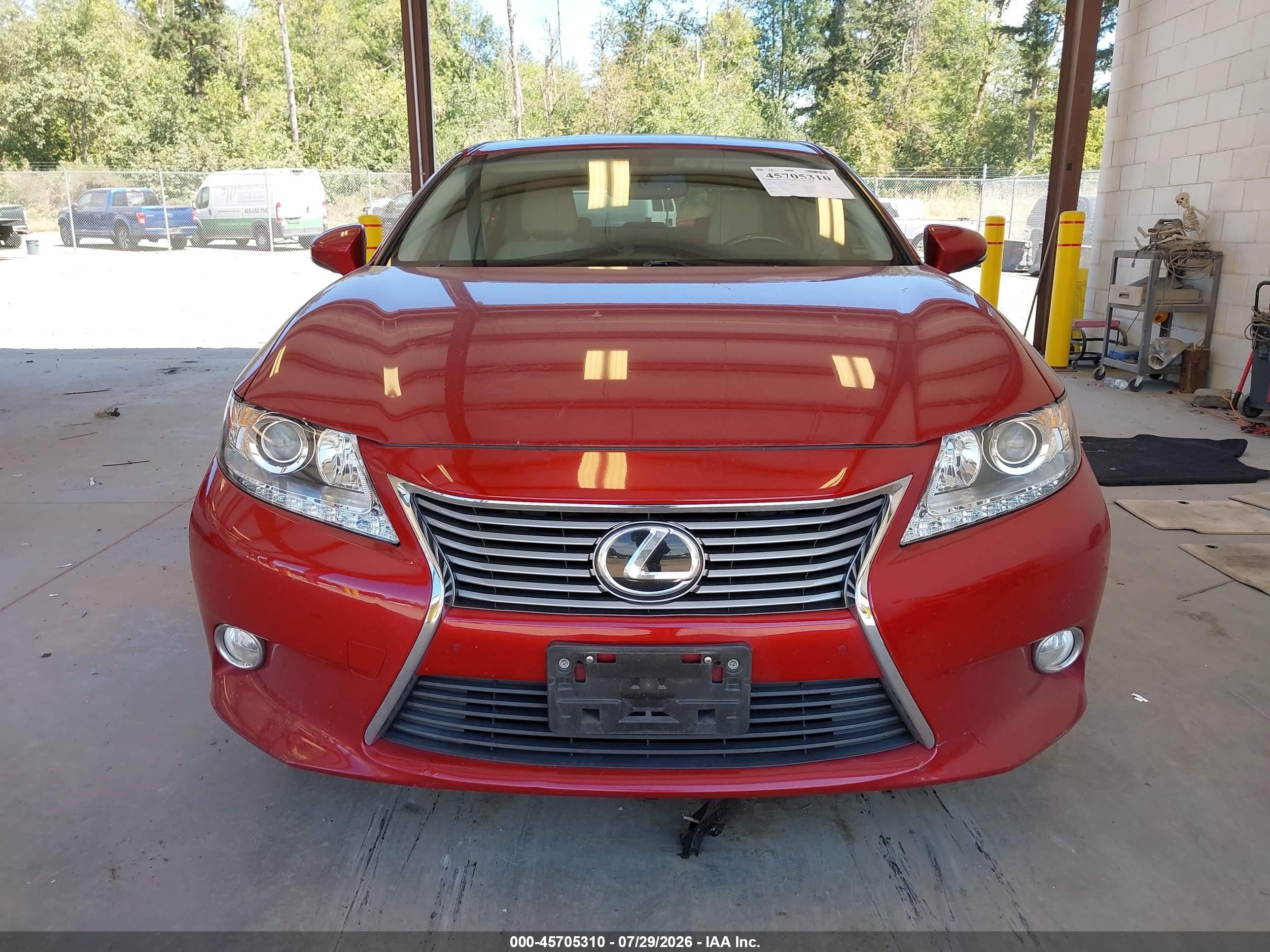 2015 Lexus Es 350   Red vin: JTHBK1GG0F2208581