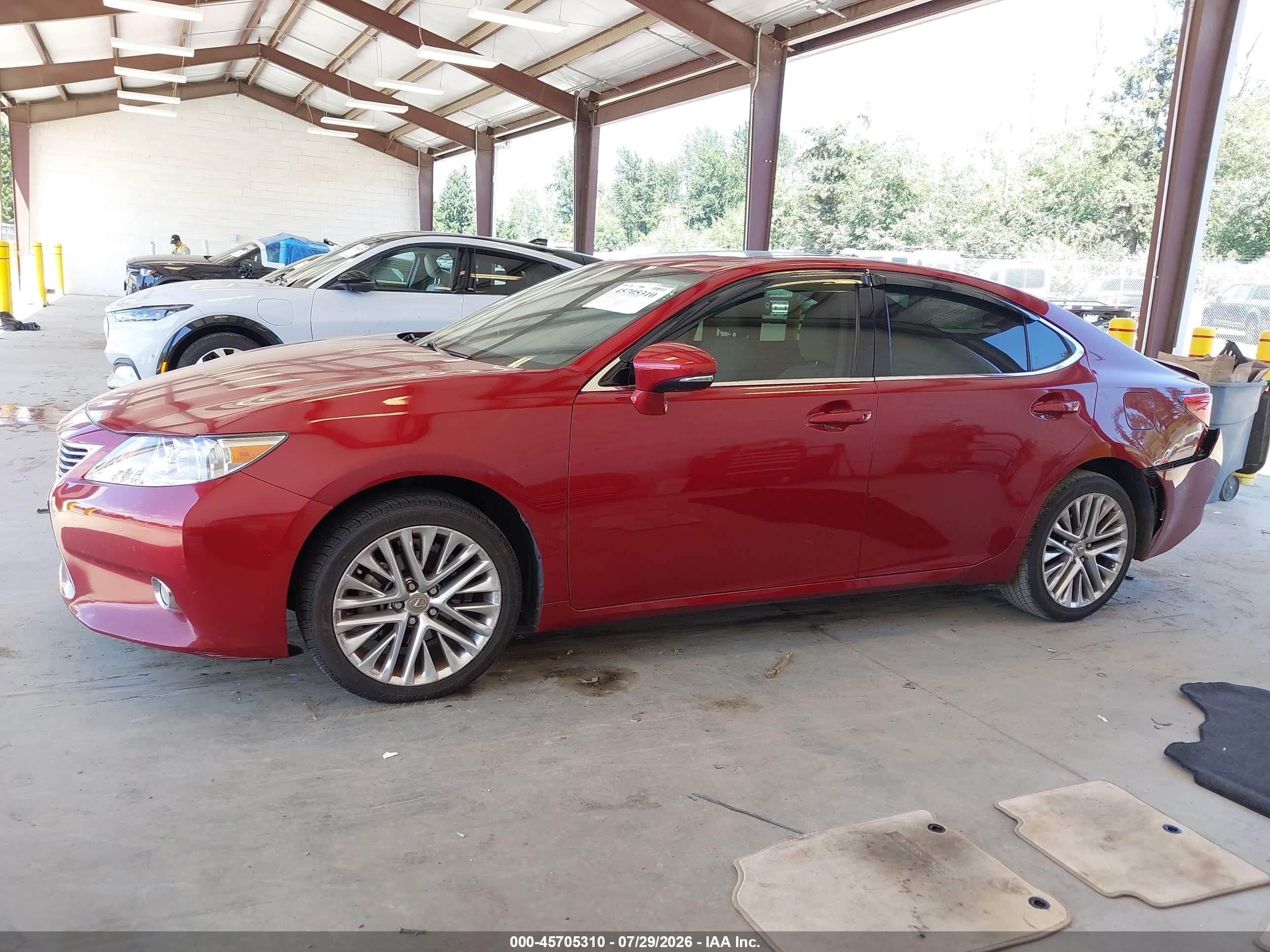 2015 Lexus Es 350   Red vin: JTHBK1GG0F2208581