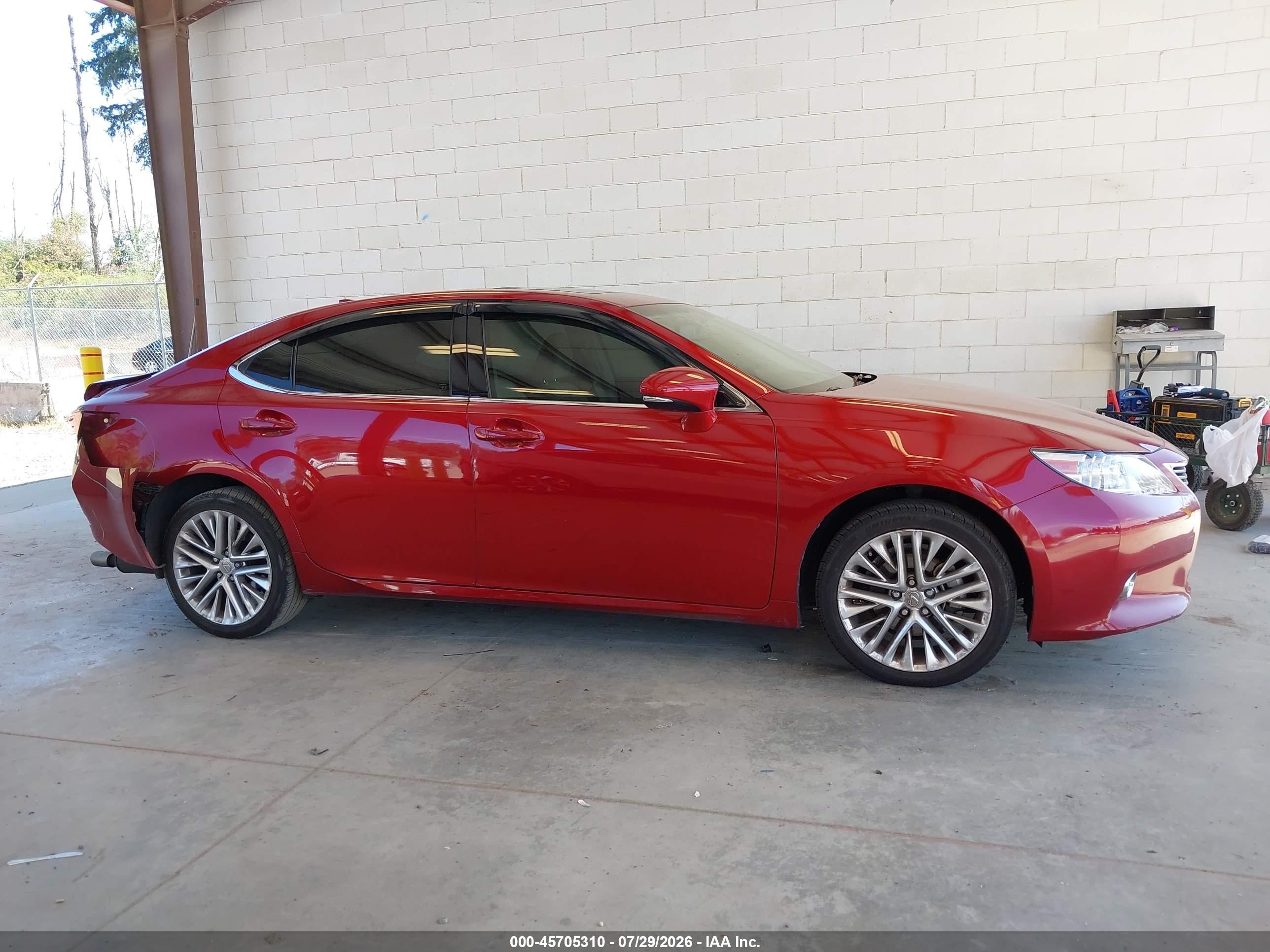 2015 Lexus Es 350   Red vin: JTHBK1GG0F2208581