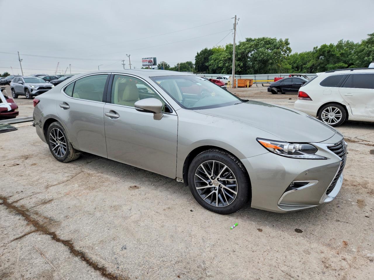 2016 Lexus Es 350 Silver vin: JTHBK1GG0G2212728