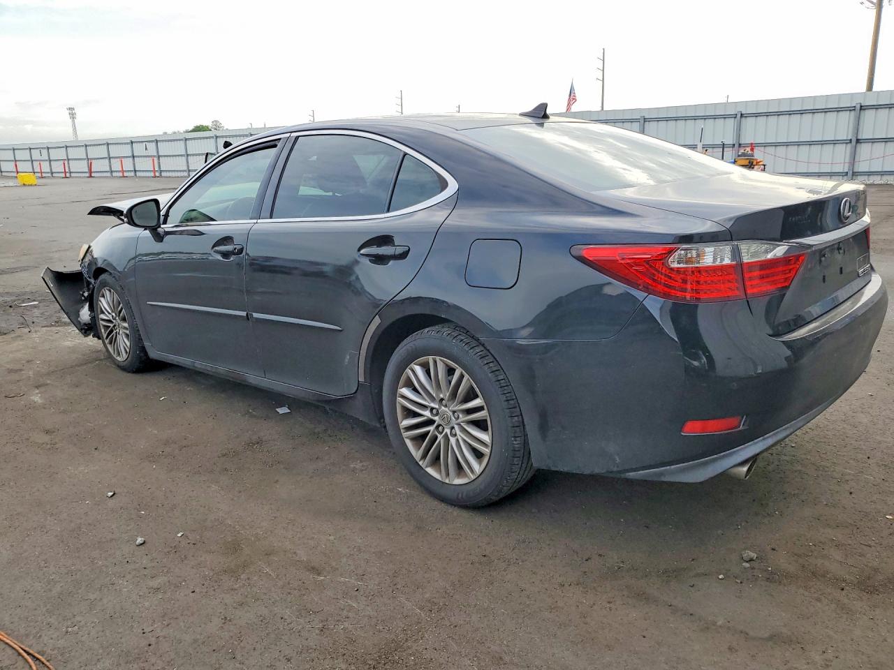 2013 Lexus Es 350 Black vin: JTHBK1GG1D2013750