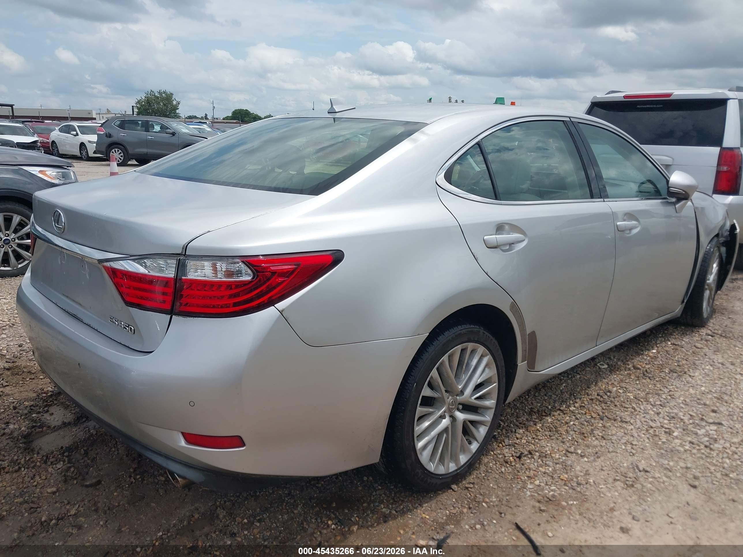 2013 Lexus Es 350   Серебряный vin: JTHBK1GG1D2037613