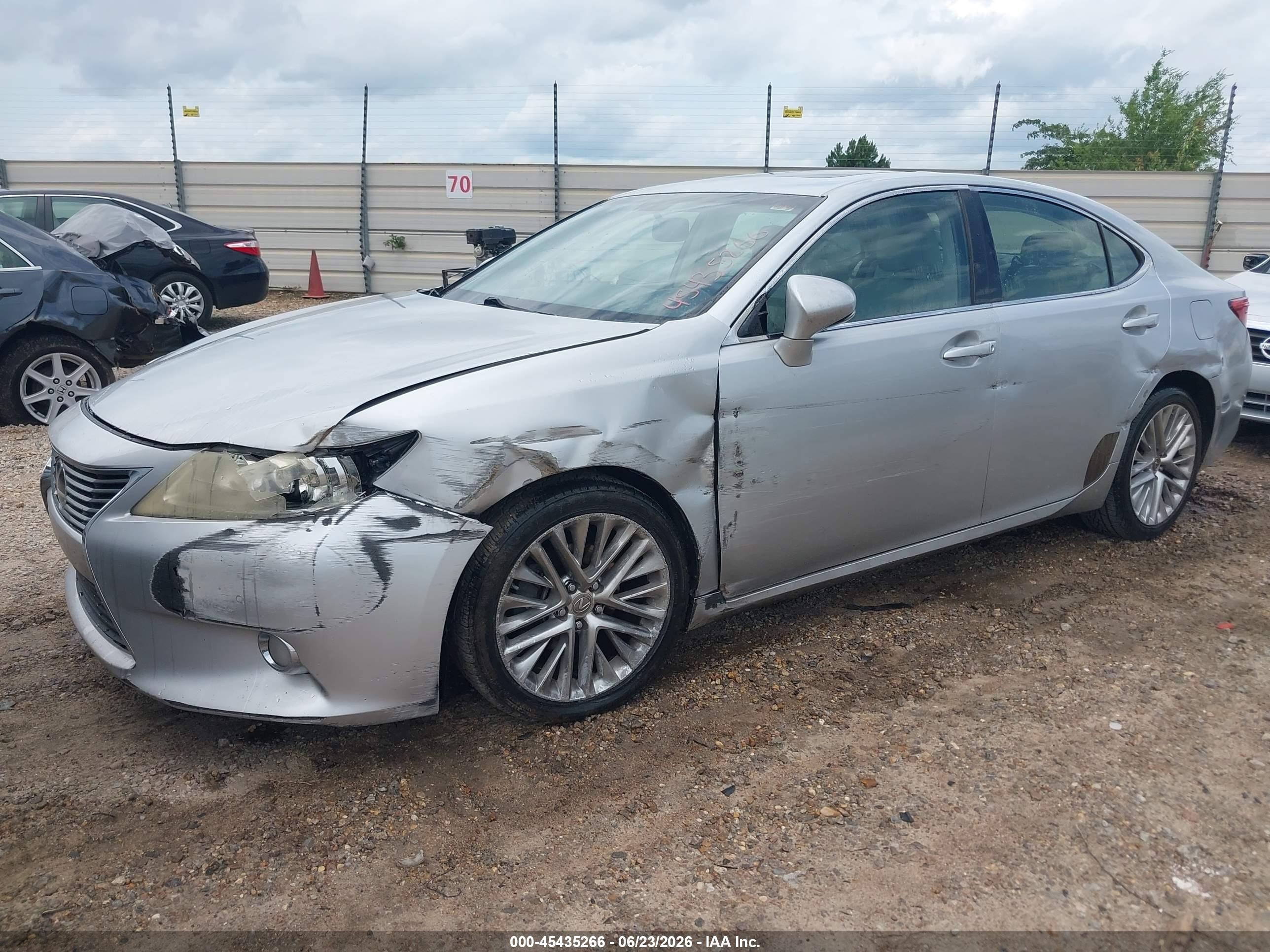 2013 Lexus Es 350   Серебряный vin: JTHBK1GG1D2037613