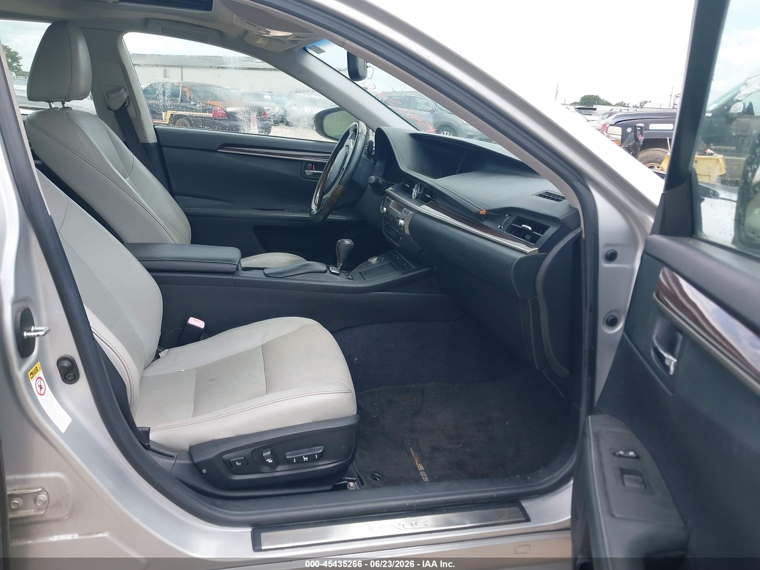 2013 Lexus Es 350   Серебряный vin: JTHBK1GG1D2037613