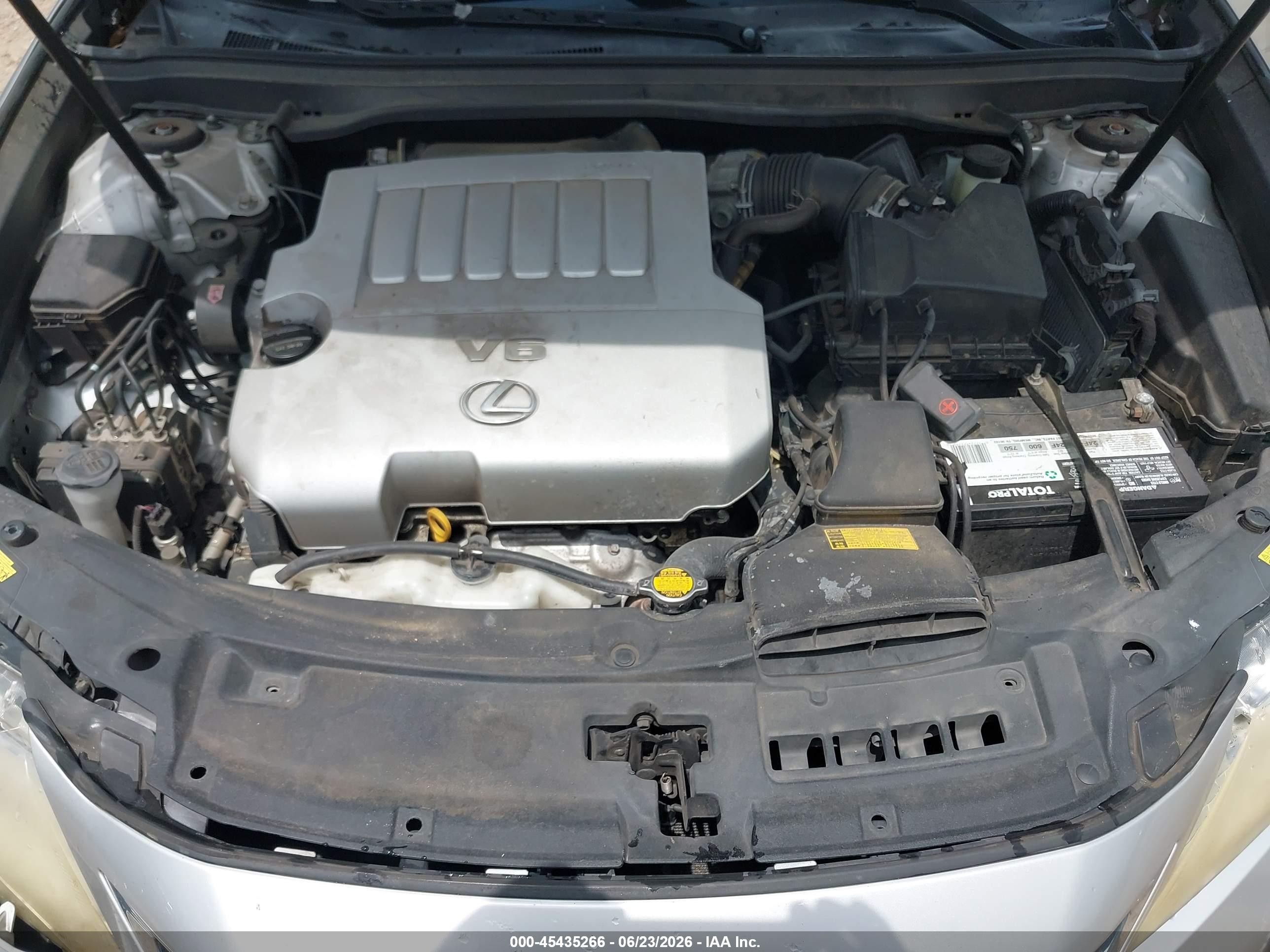 2013 Lexus Es 350   Серебряный vin: JTHBK1GG1D2037613