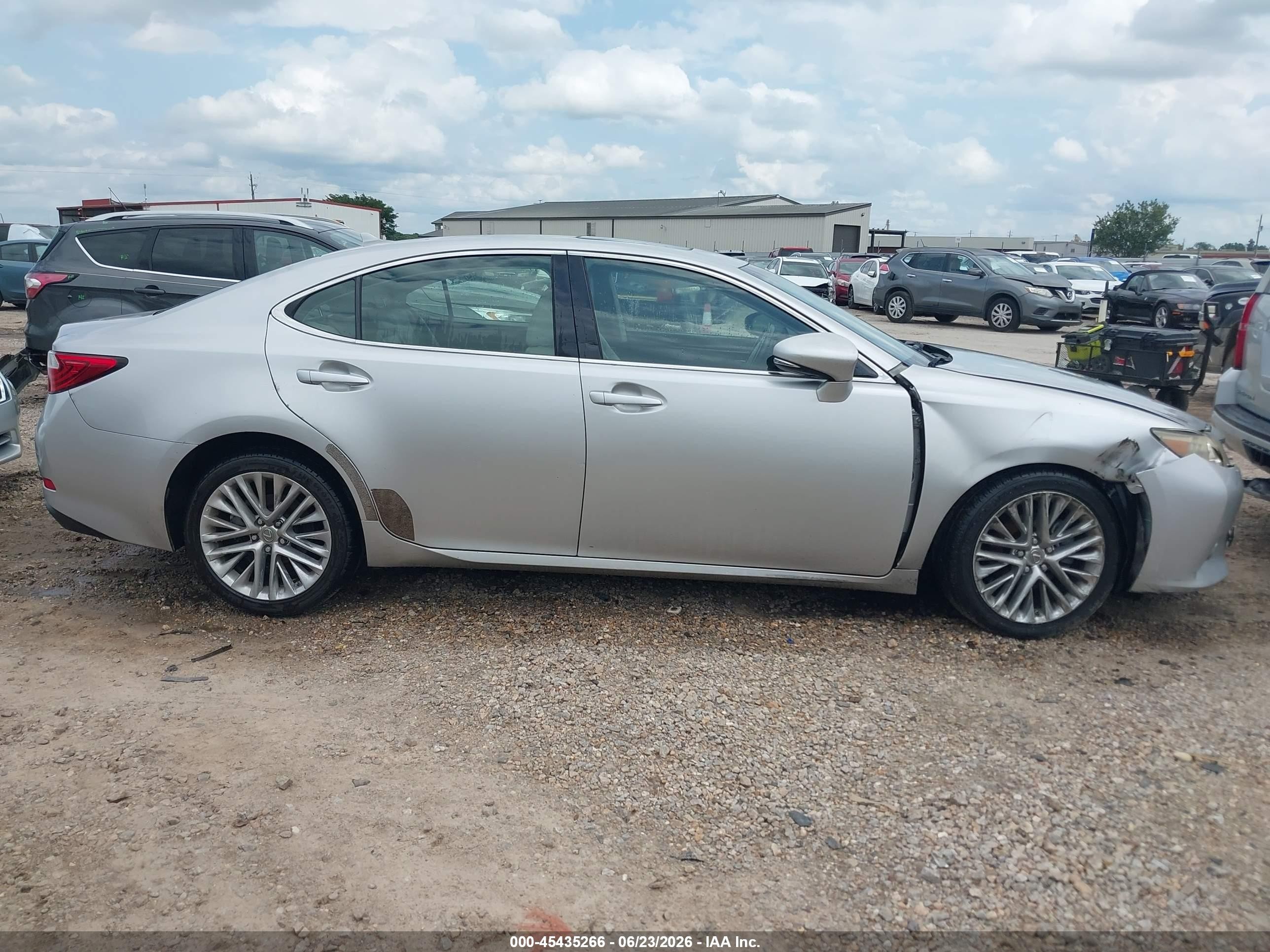 2013 Lexus Es 350   Серебряный vin: JTHBK1GG1D2037613