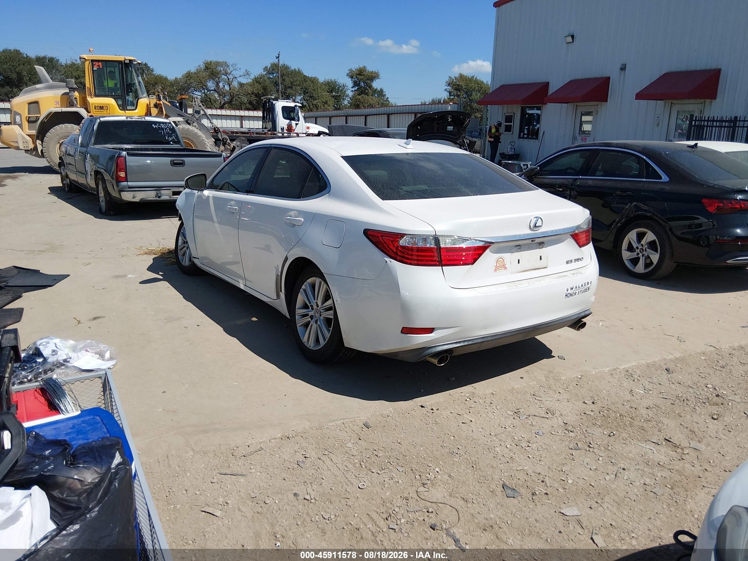 2013 Lexus Es 350   White vin: JTHBK1GG1D2038230