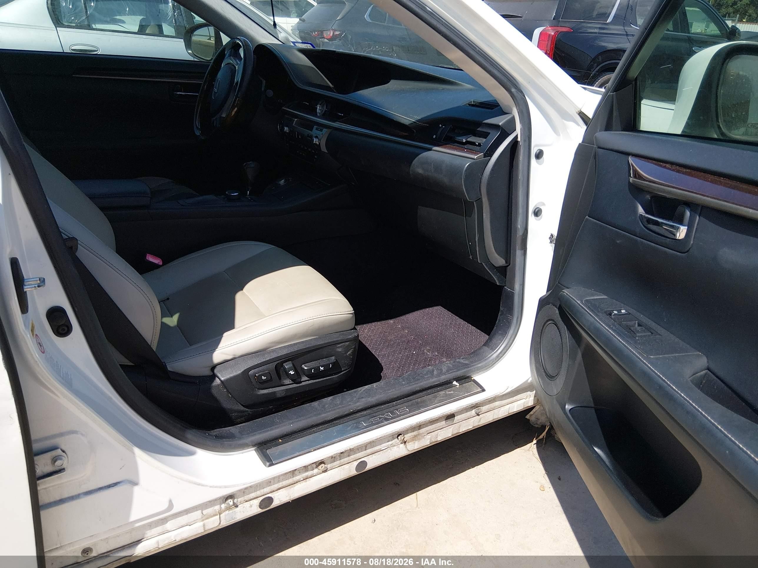 2013 Lexus Es 350   White vin: JTHBK1GG1D2038230
