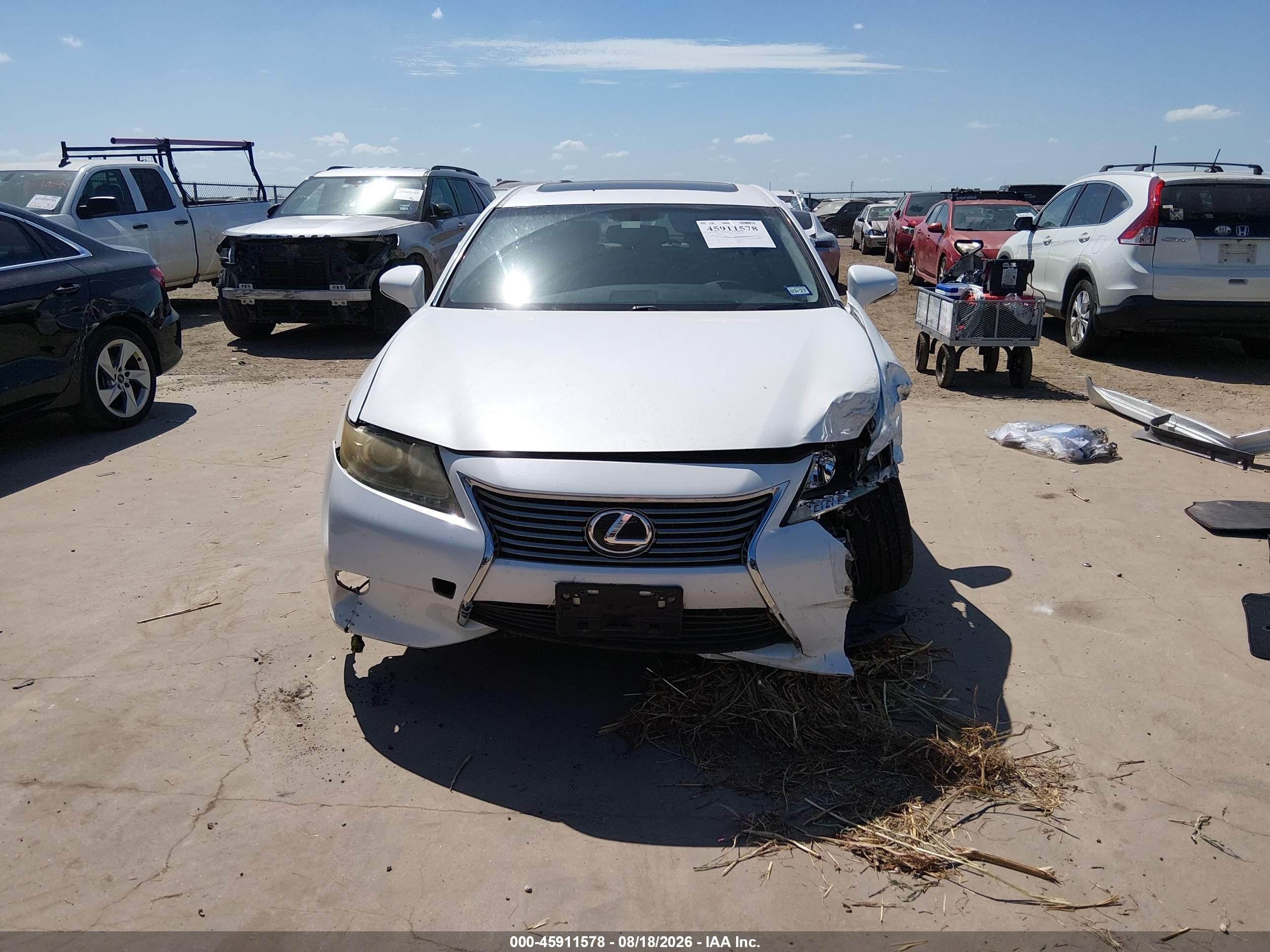 2013 Lexus Es 350   White vin: JTHBK1GG1D2038230