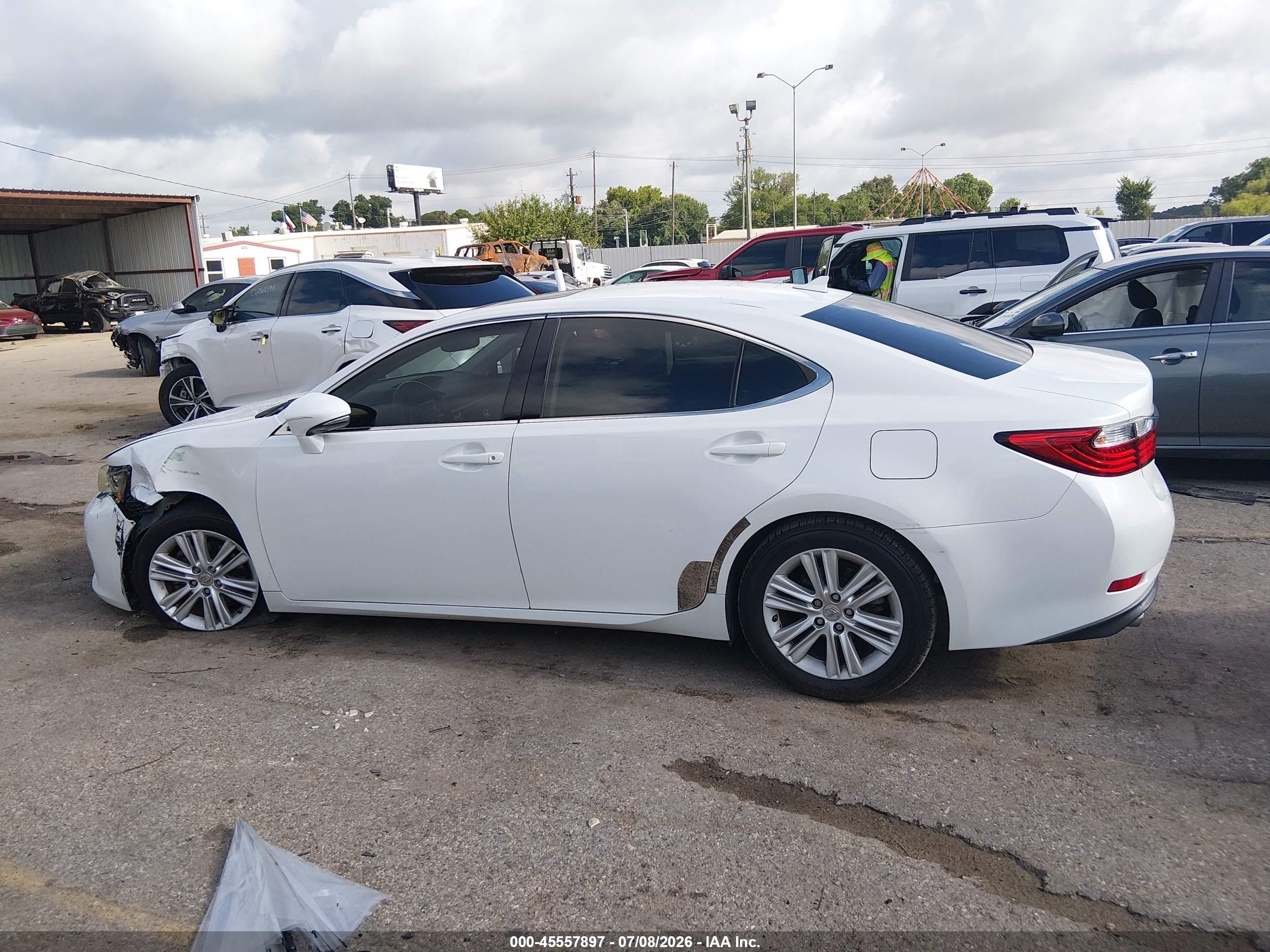 2013 Lexus Es 350   White vin: JTHBK1GG1D2041449