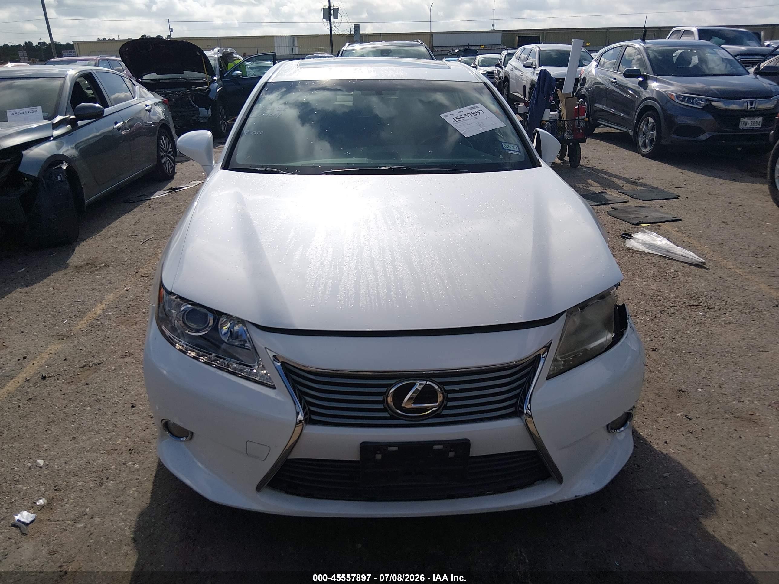 2013 Lexus Es 350   White vin: JTHBK1GG1D2041449
