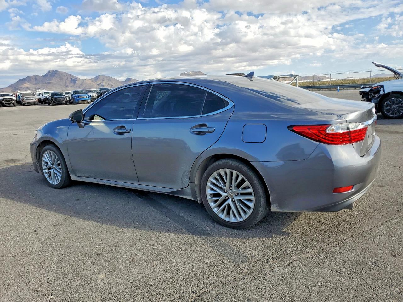 2013 Lexus Es 350 Base Серебряный vin: JTHBK1GG1D2049728