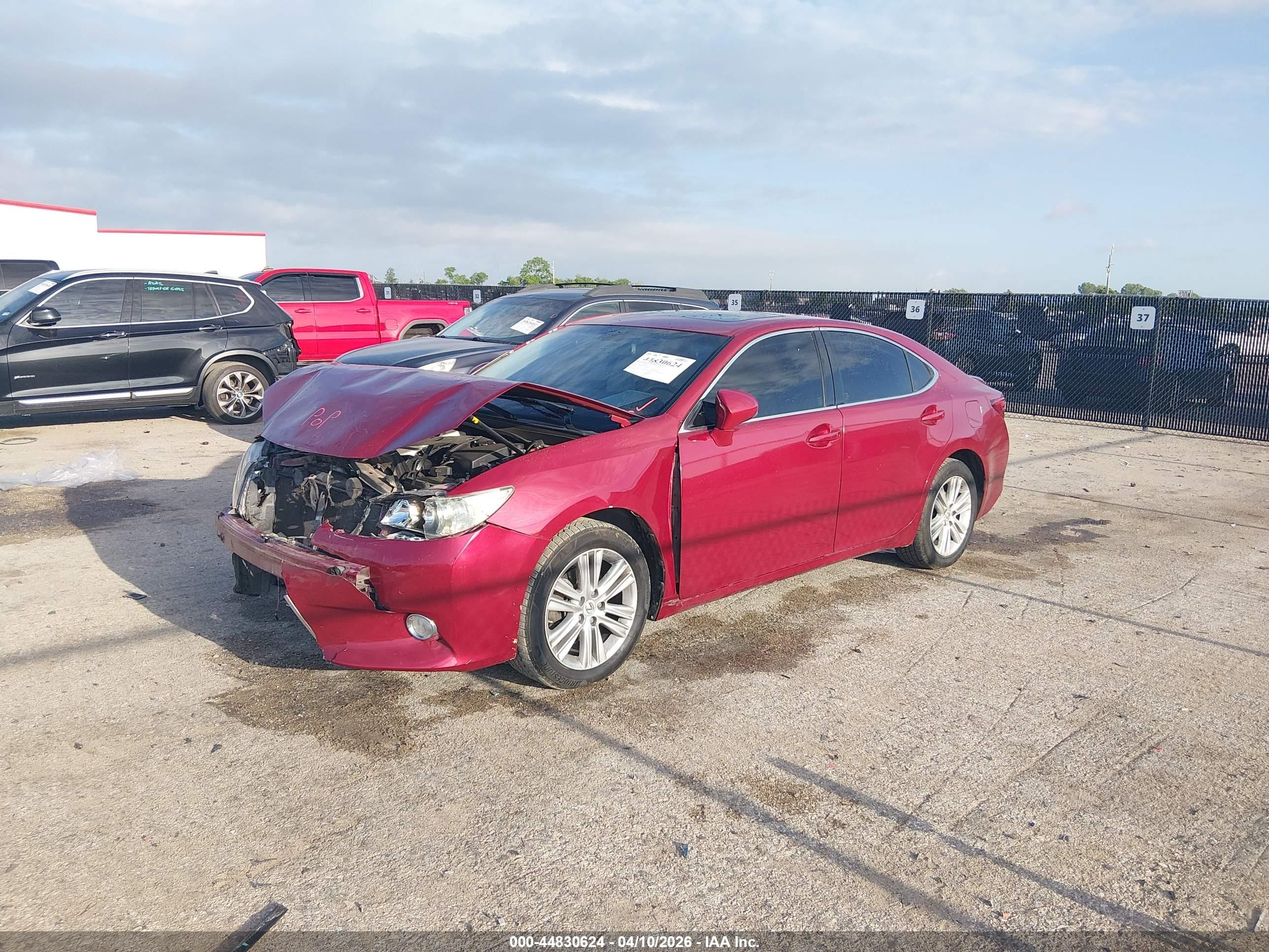 2013 Lexus Es 350 Red vin: JTHBK1GG1D2071664