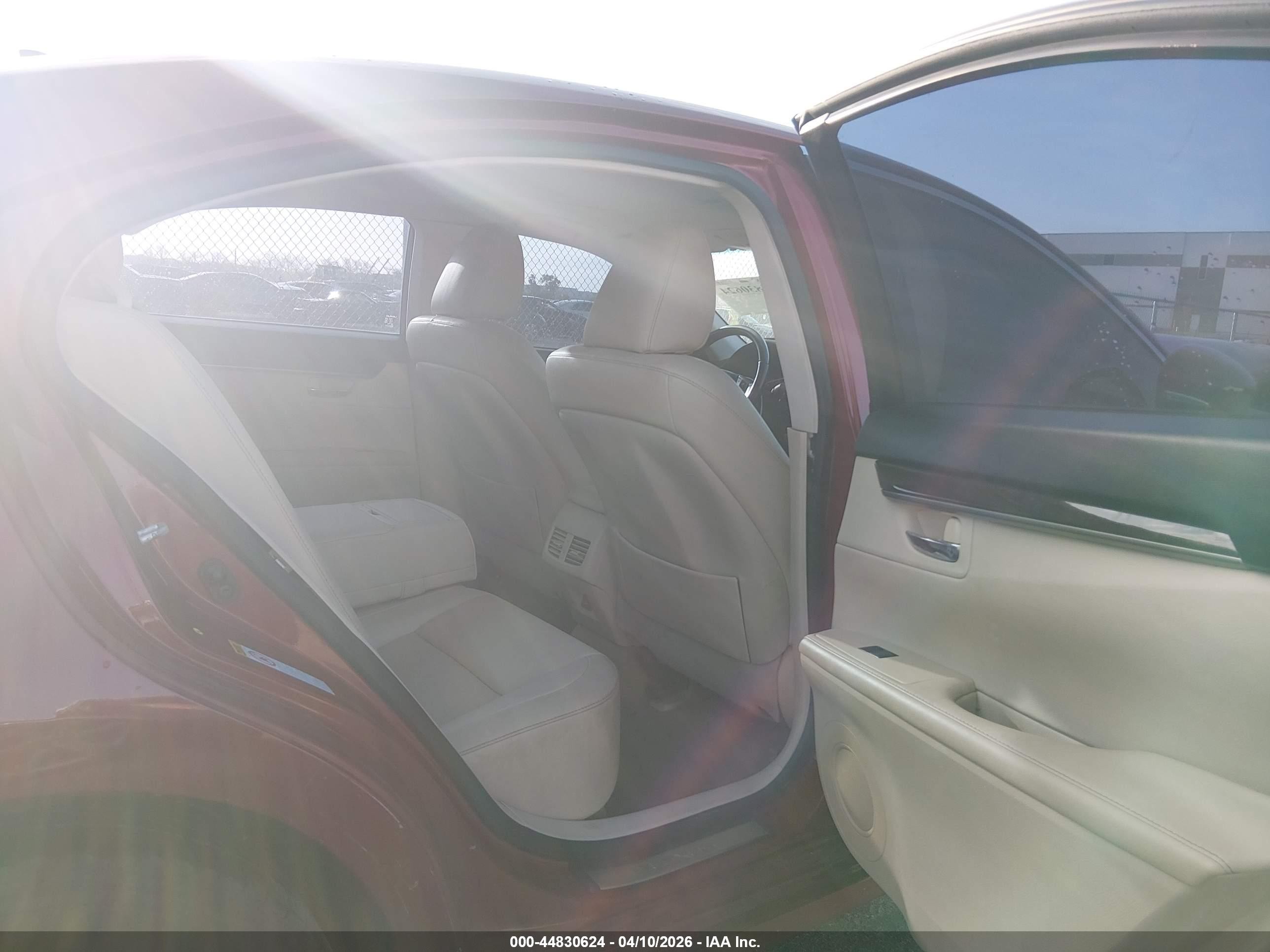 2013 Lexus Es 350 Red vin: JTHBK1GG1D2071664