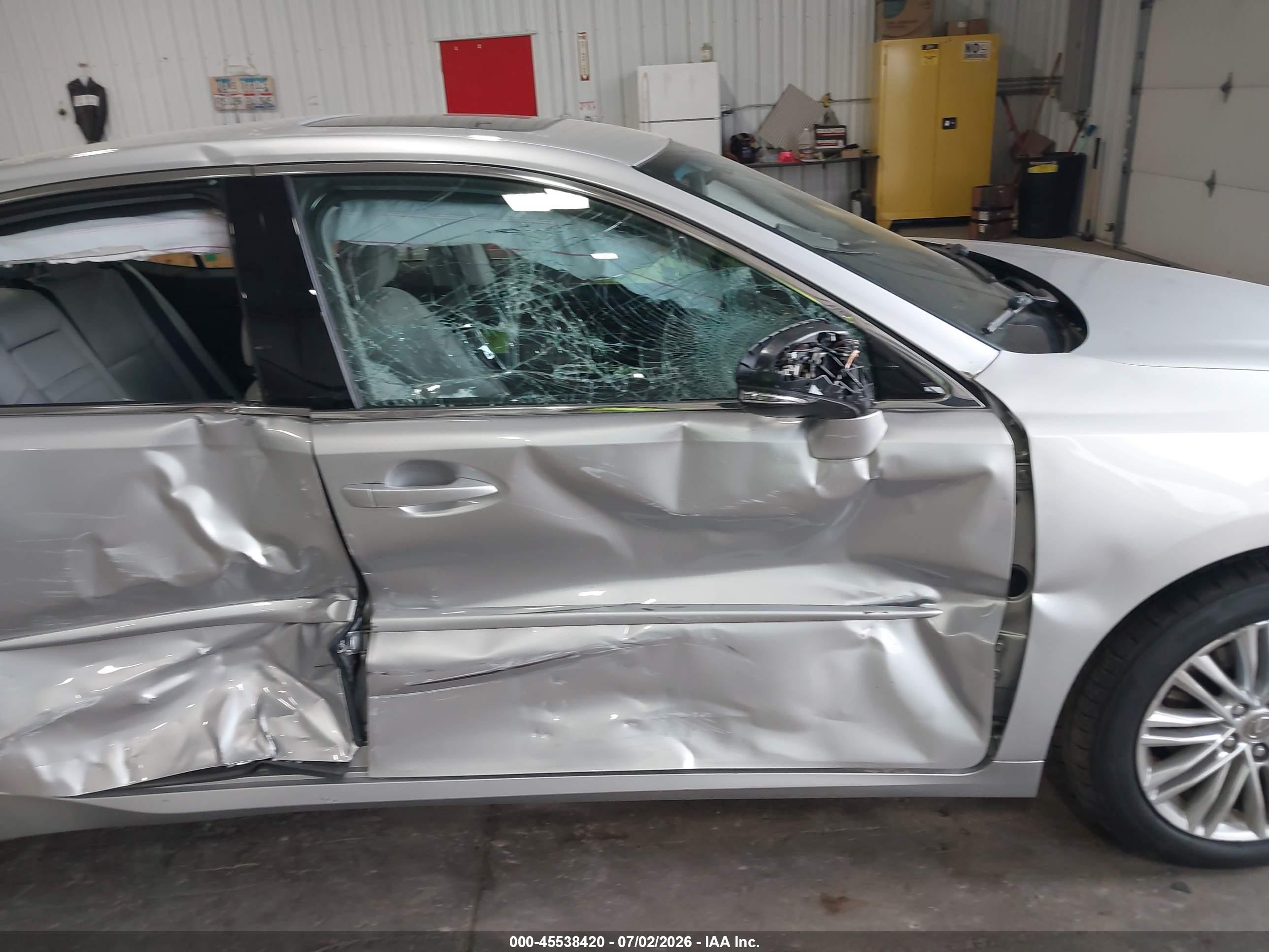 2014 Lexus Es 350   Silver vin: JTHBK1GG1E2100792
