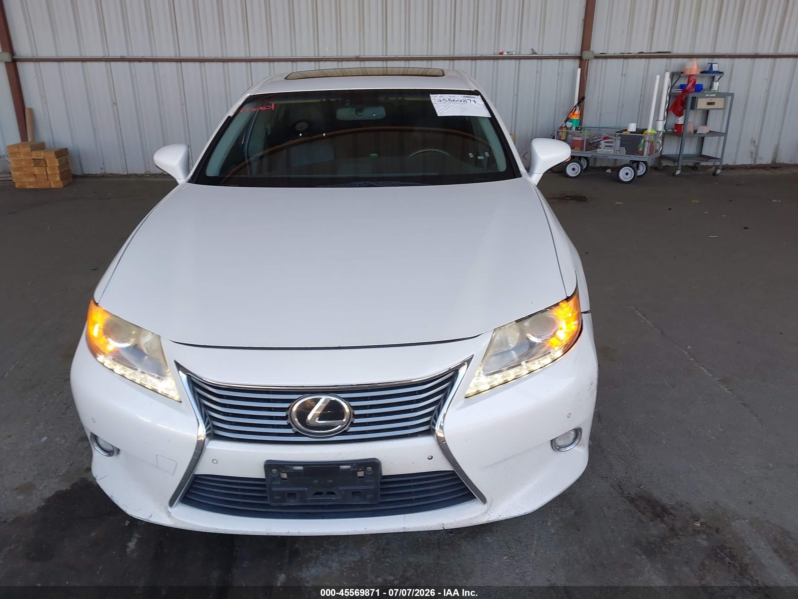 2014 Lexus Es 350   White vin: JTHBK1GG1E2116393