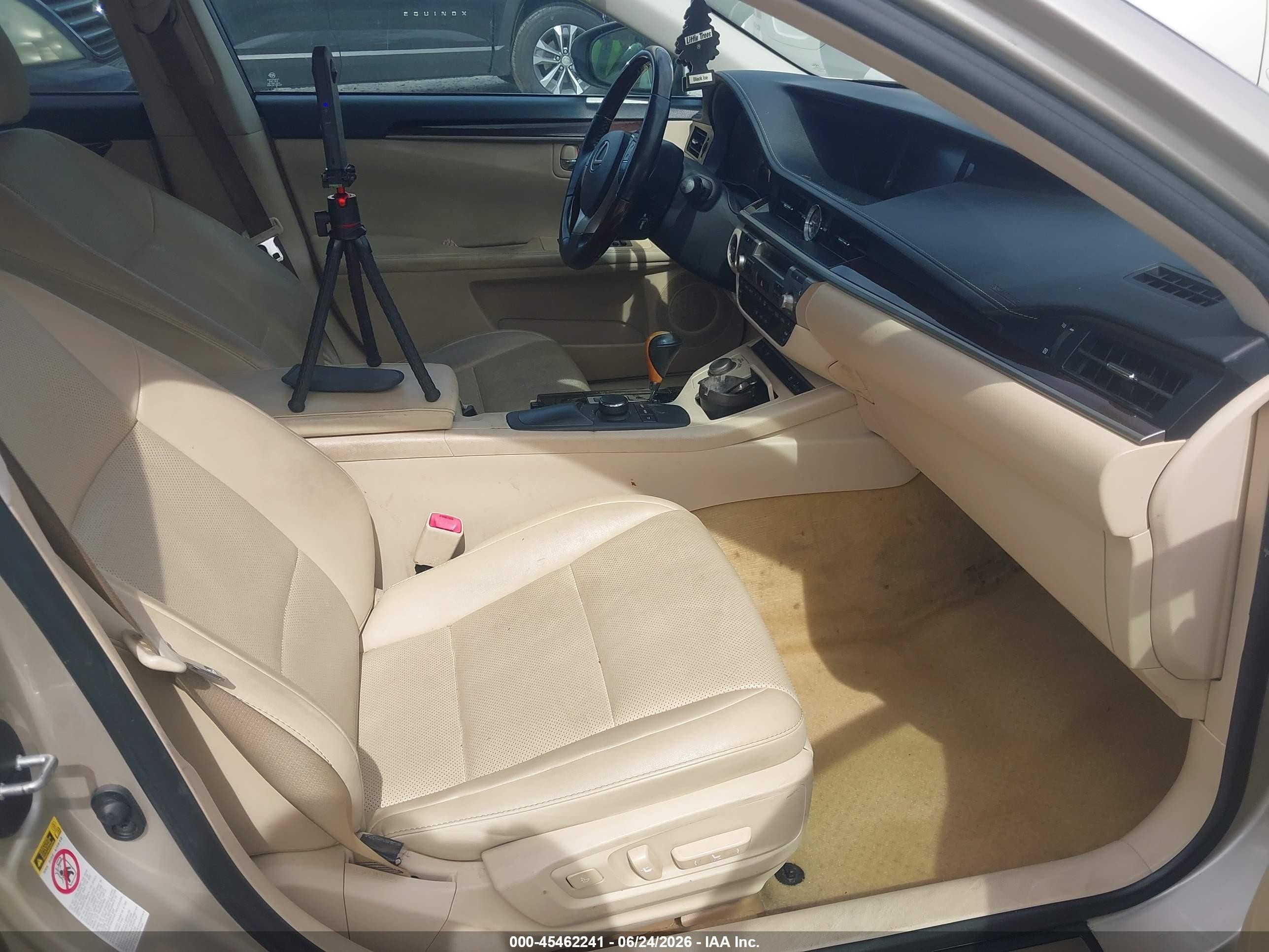2014 Lexus Es 350   Beige vin: JTHBK1GG1E2124820