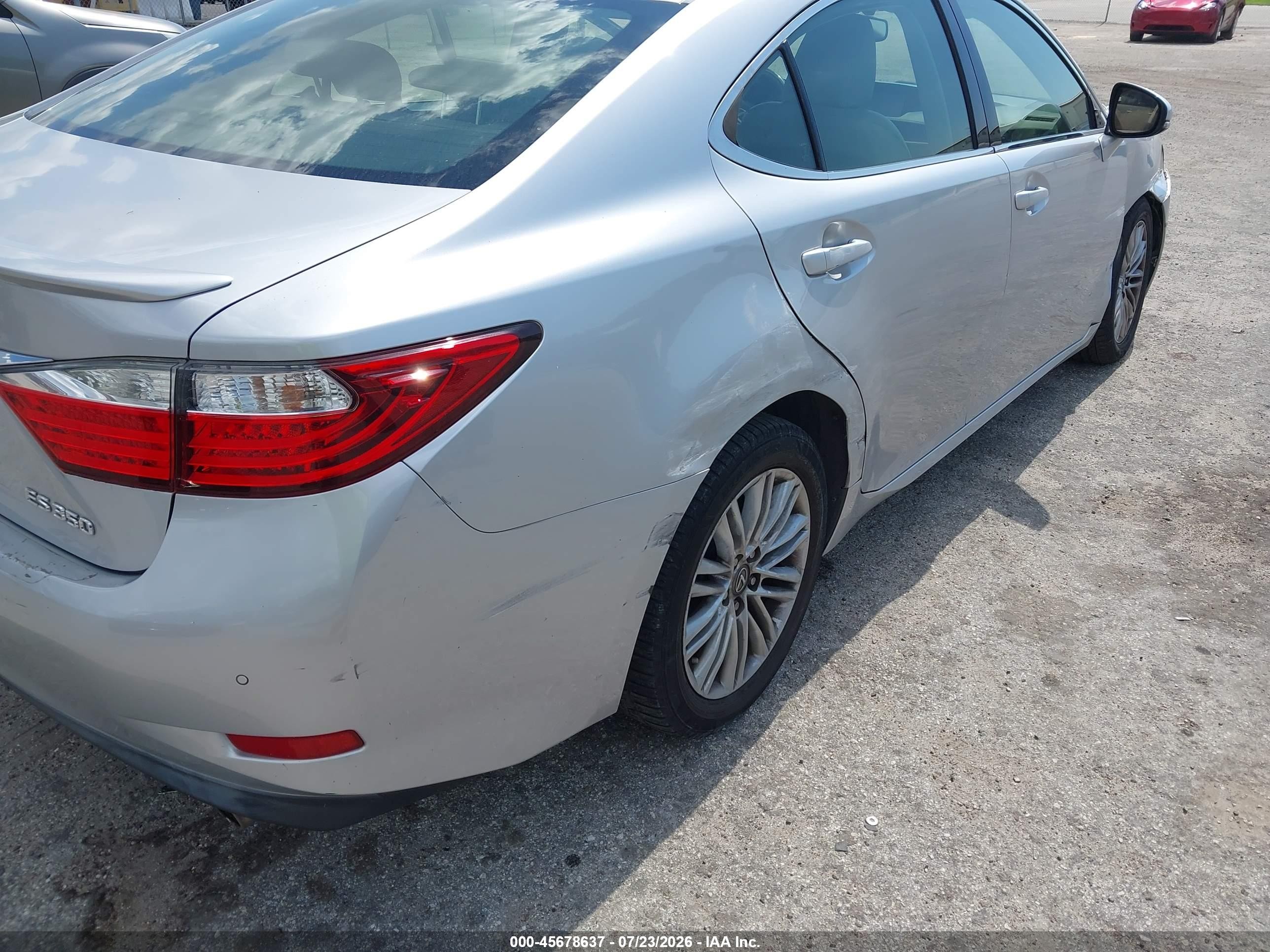 2014 Lexus Es 350   Silver vin: JTHBK1GG1E2141858