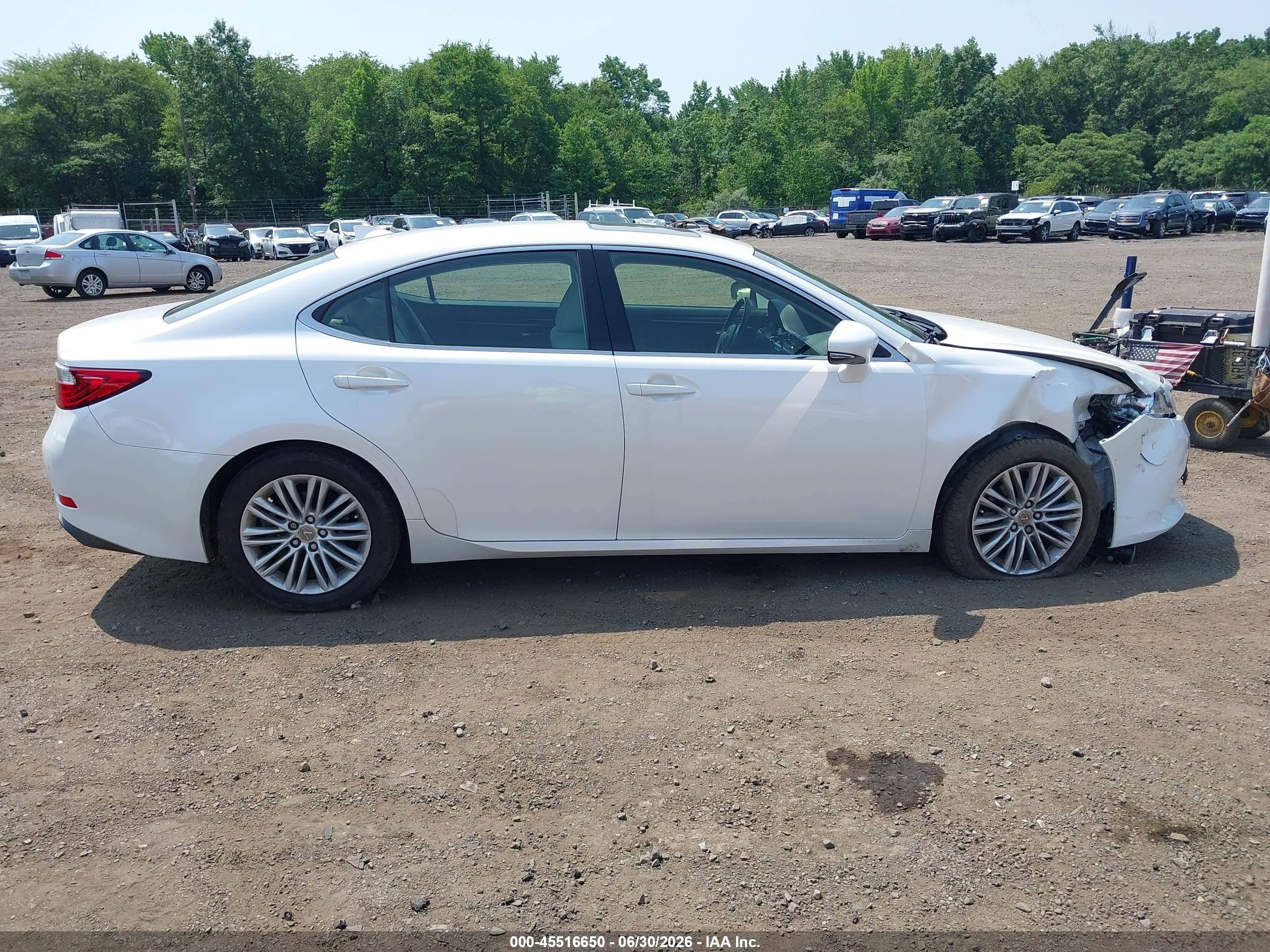 2015 Lexus Es 350   White vin: JTHBK1GG1F2153350