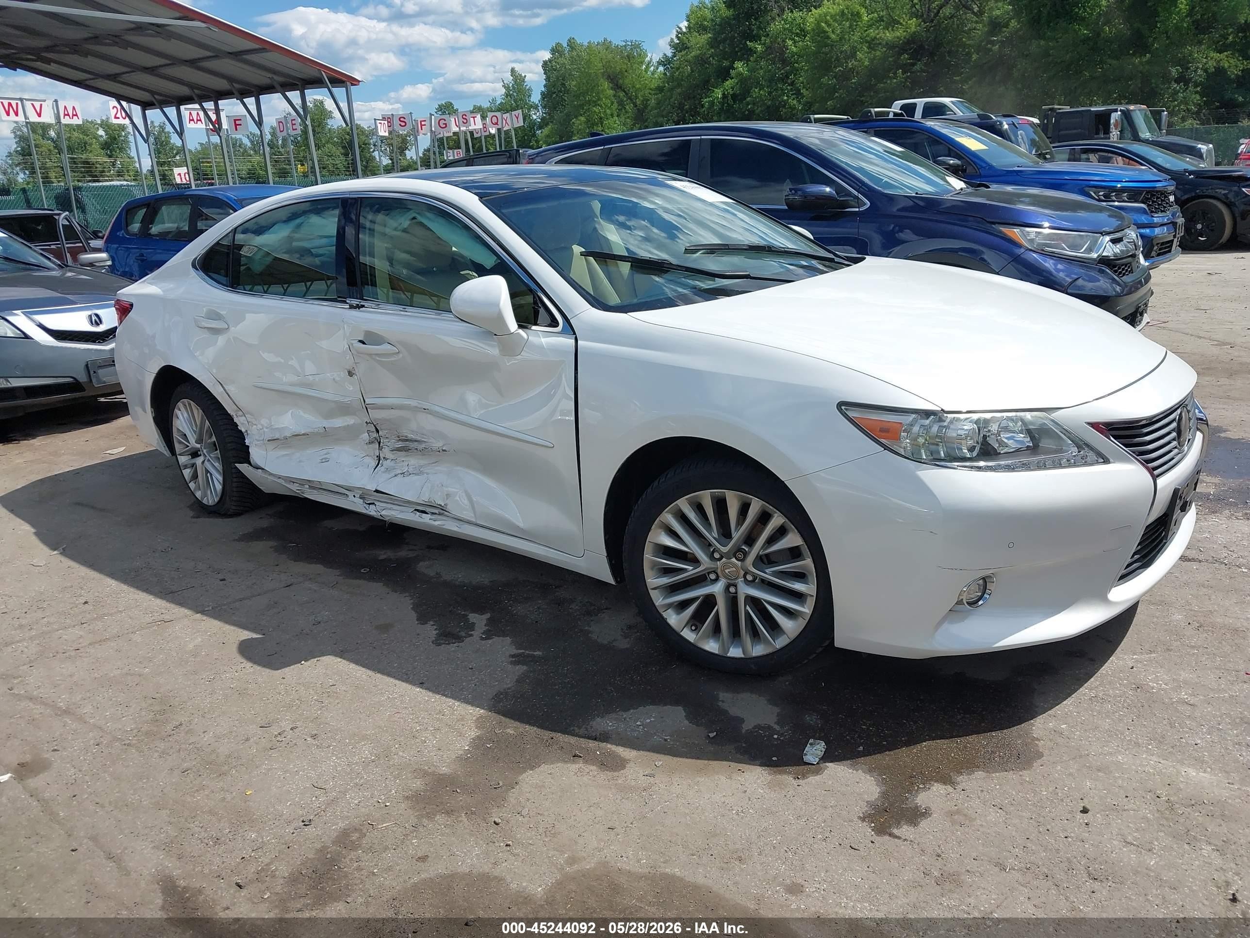 2015 Lexus Es 350   White vin: JTHBK1GG1F2167488