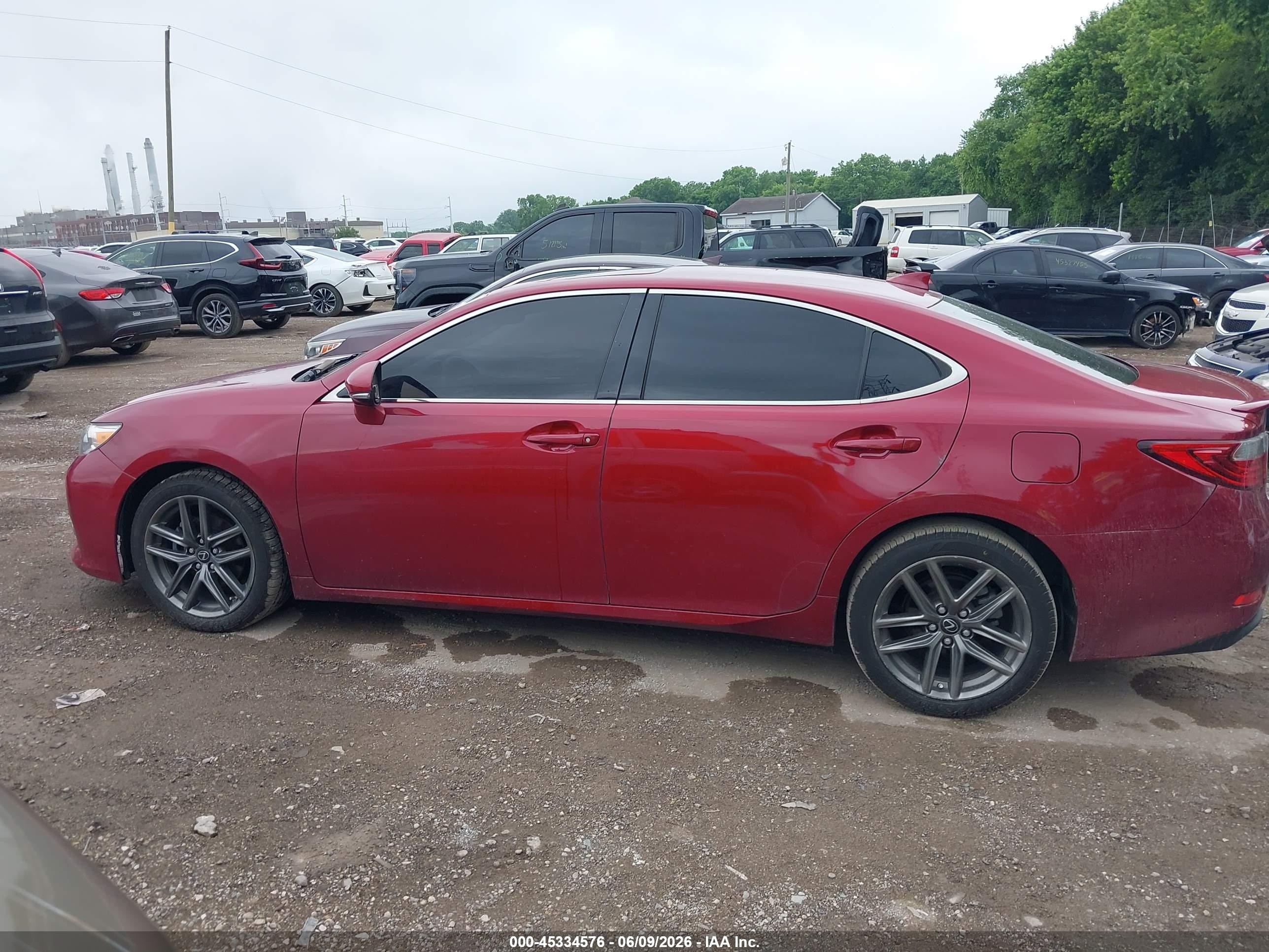 2015 Lexus Es 350   Maroon vin: JTHBK1GG1F2172285