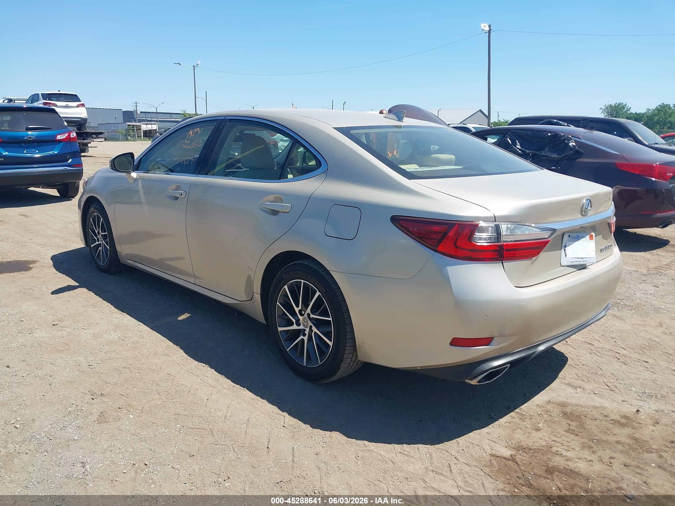 2016 Lexus Es 350 Золотой vin: JTHBK1GG1G2221664