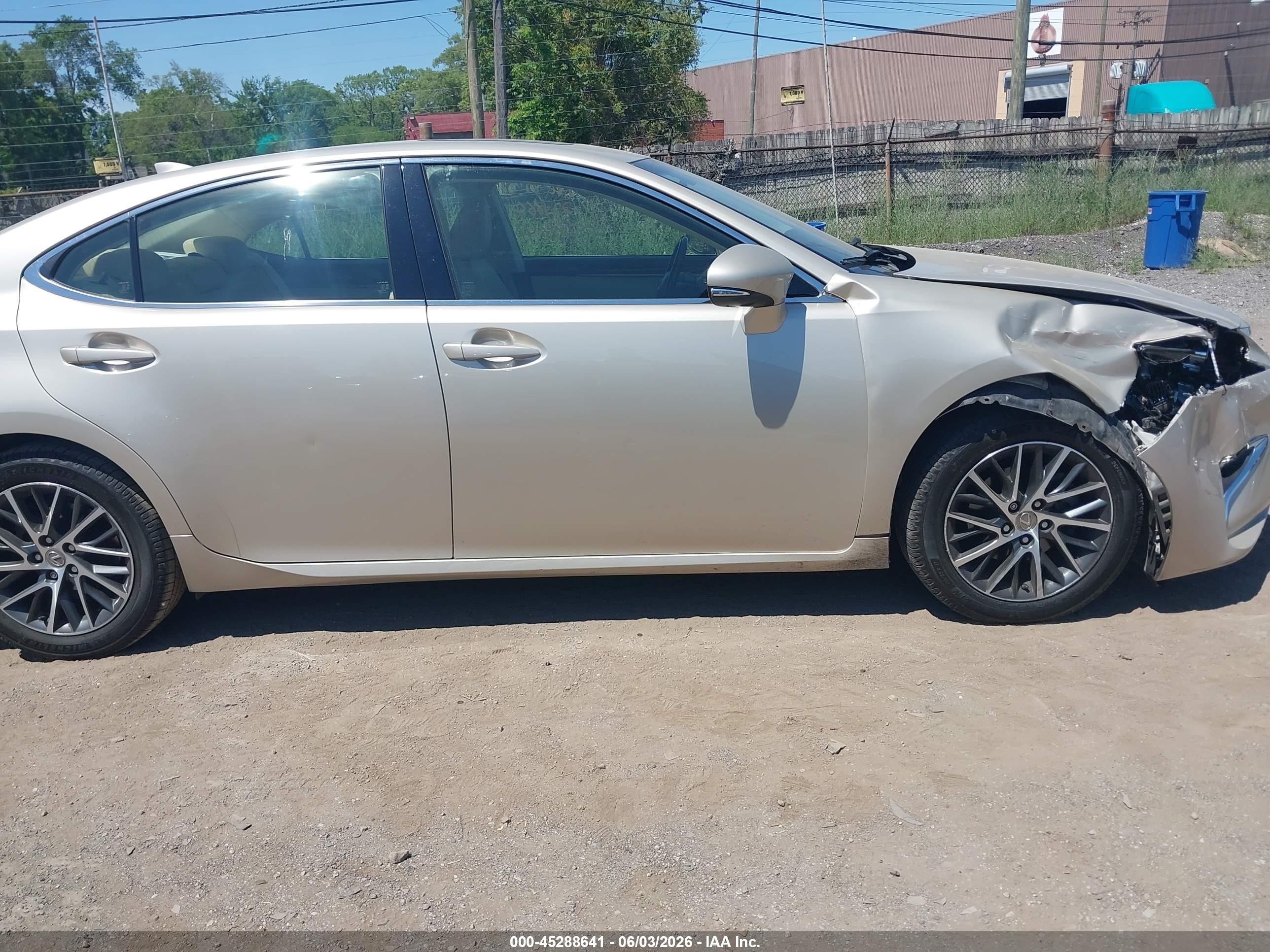 2016 Lexus Es 350 Золотой vin: JTHBK1GG1G2221664