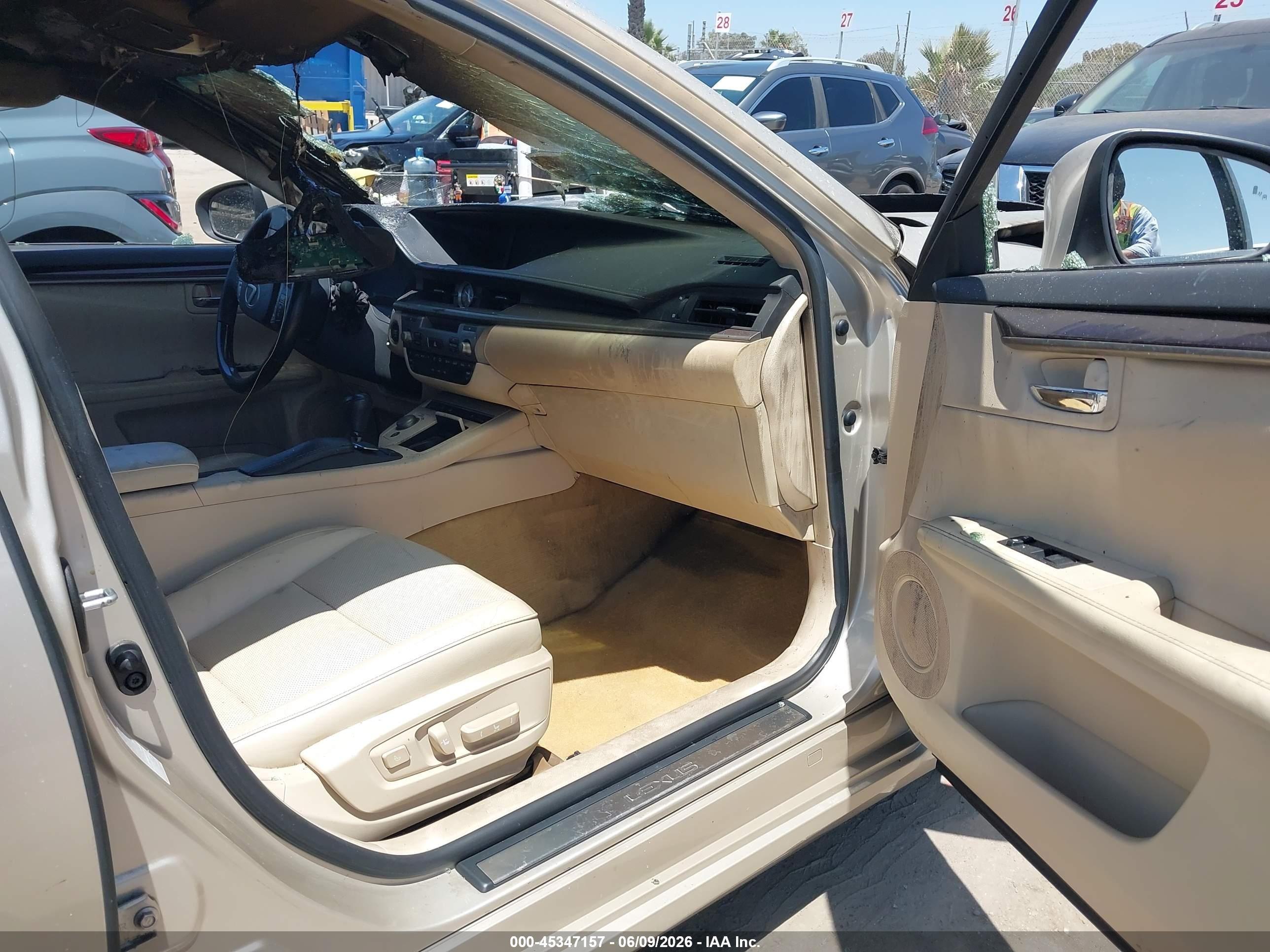 2013 Lexus Es 350   Beige vin: JTHBK1GG2D2021839