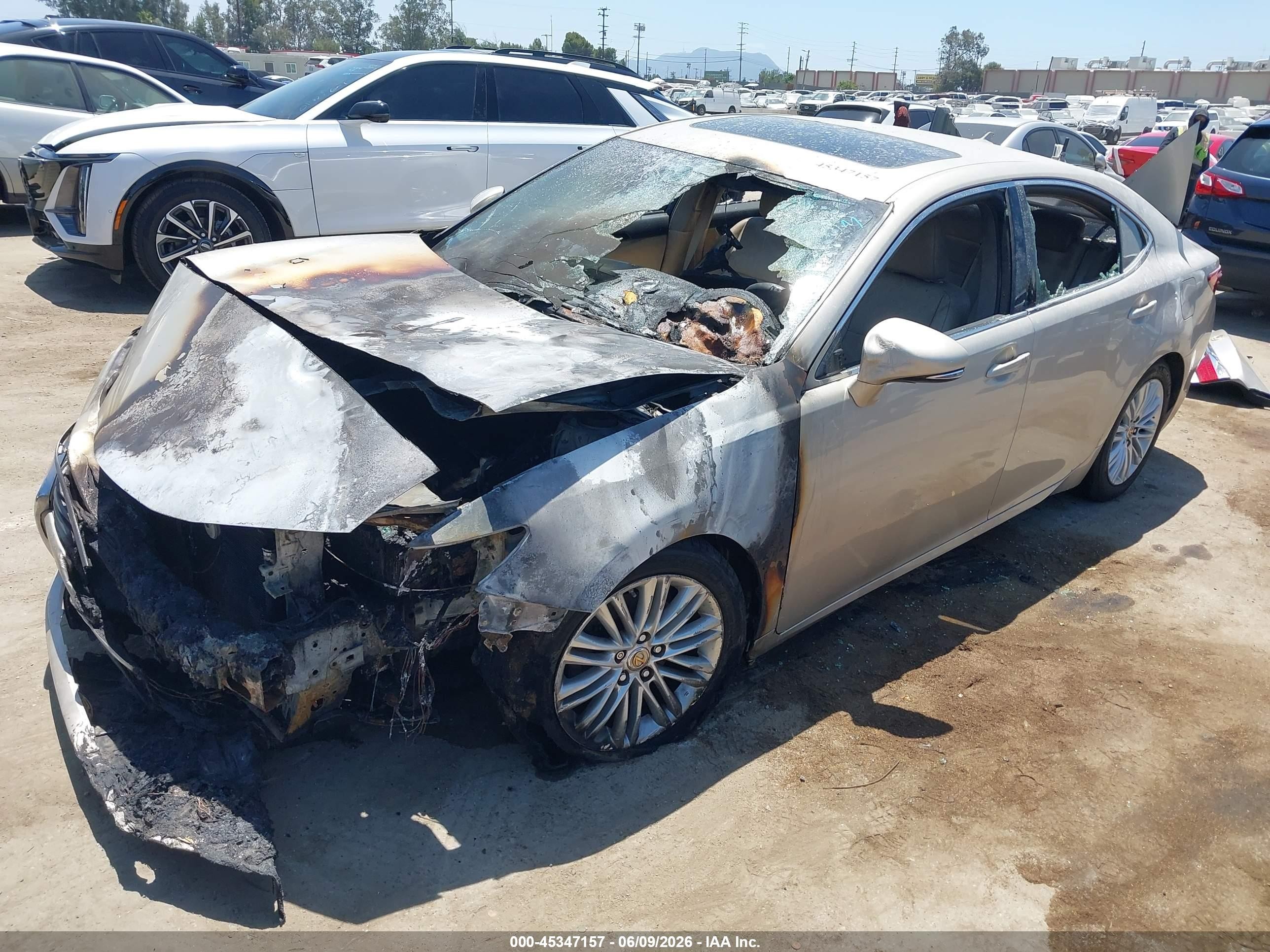 2013 Lexus Es 350   Beige vin: JTHBK1GG2D2021839