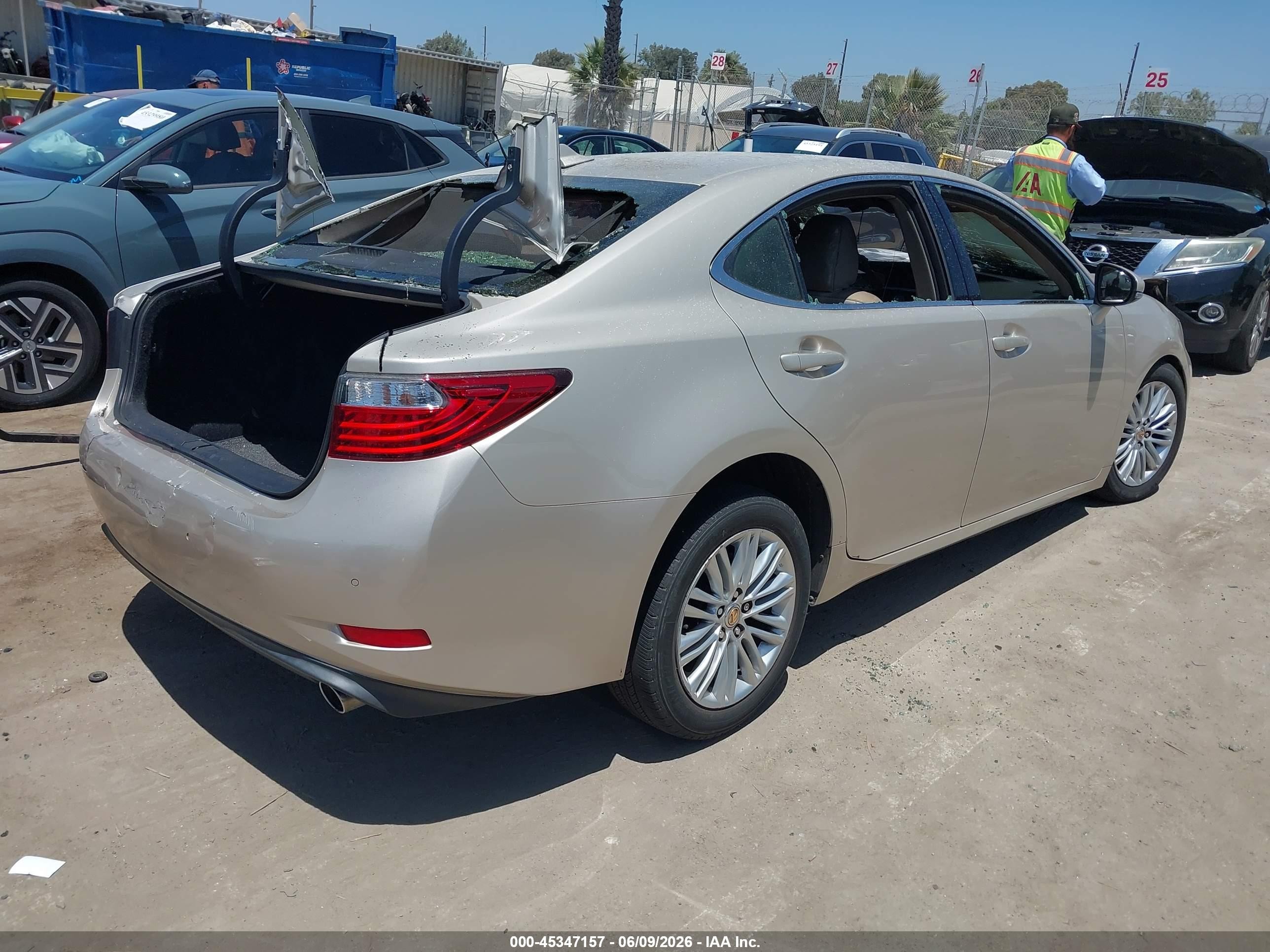 2013 Lexus Es 350   Beige vin: JTHBK1GG2D2021839