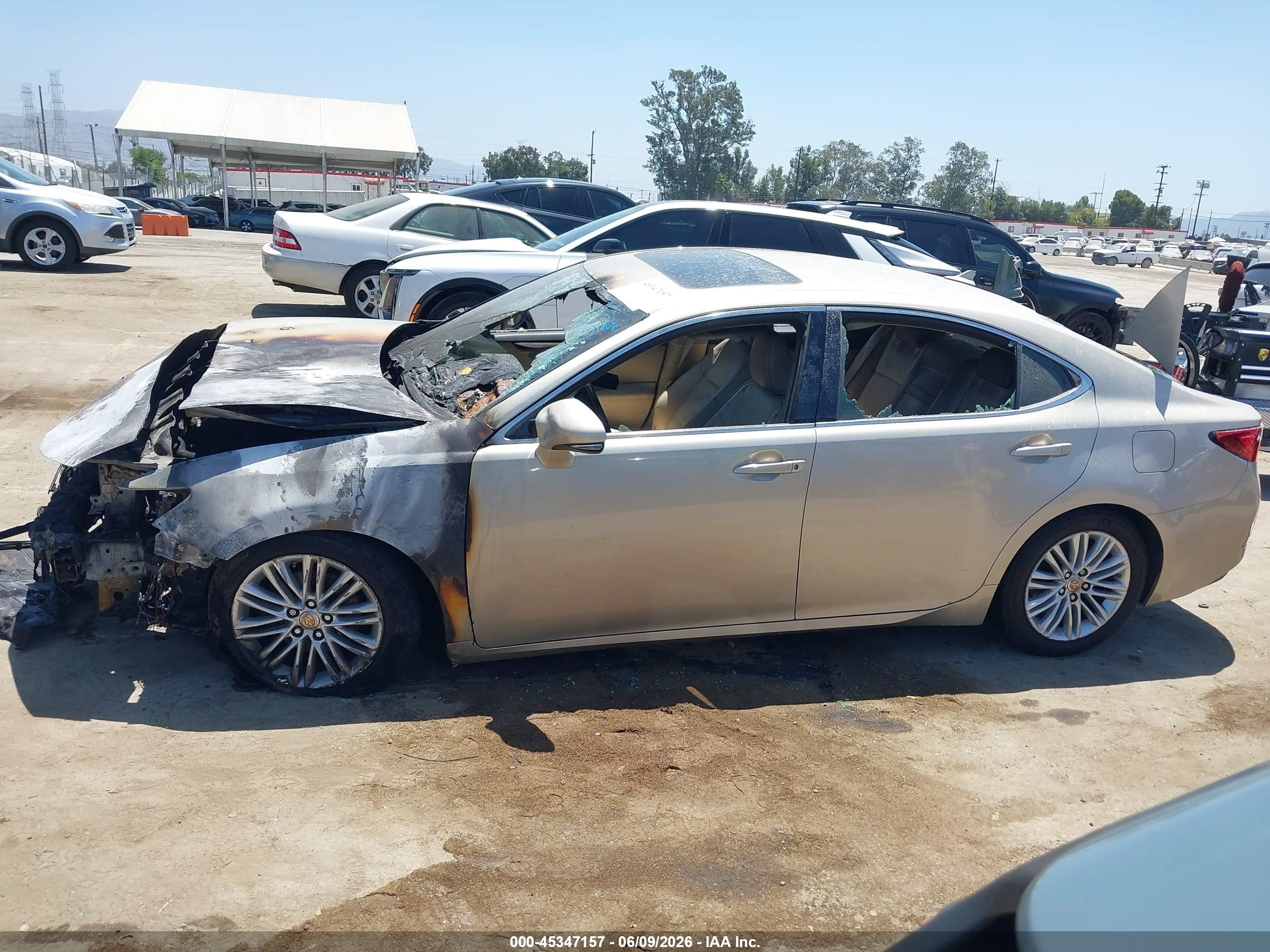 2013 Lexus Es 350   Beige vin: JTHBK1GG2D2021839