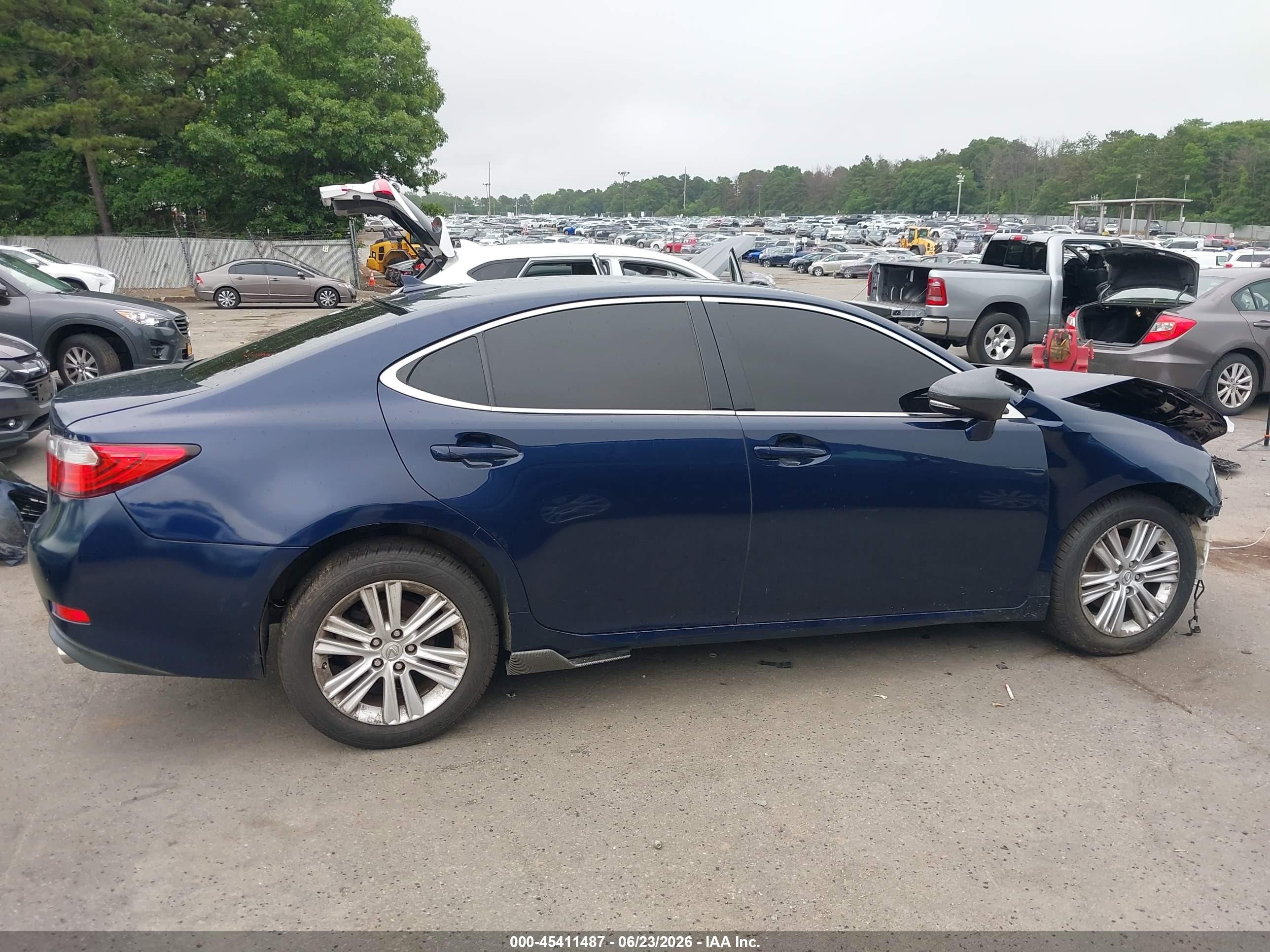 2013 Lexus Es 350   Blue vin: JTHBK1GG2D2027012