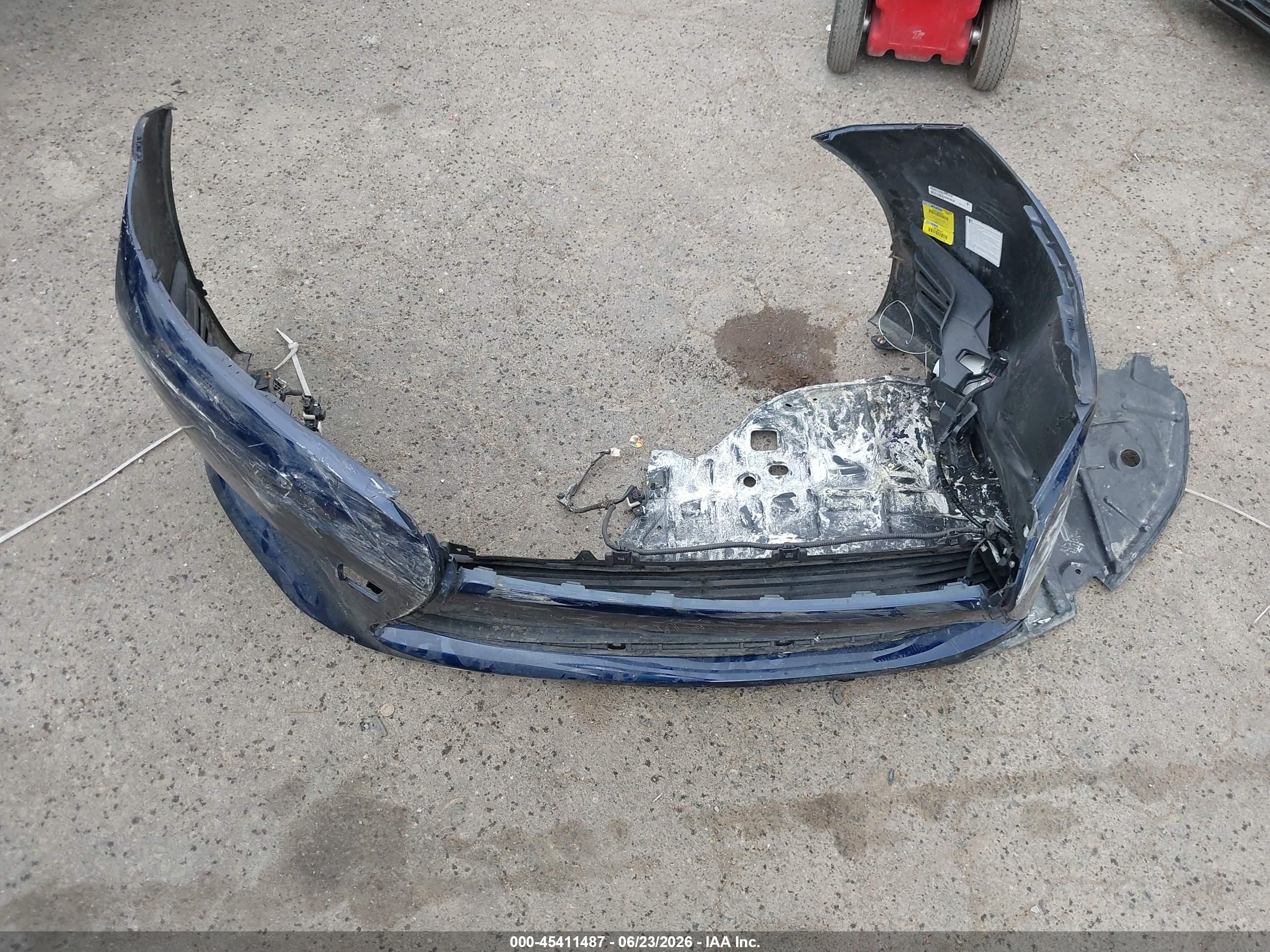 2013 Lexus Es 350   Blue vin: JTHBK1GG2D2027012