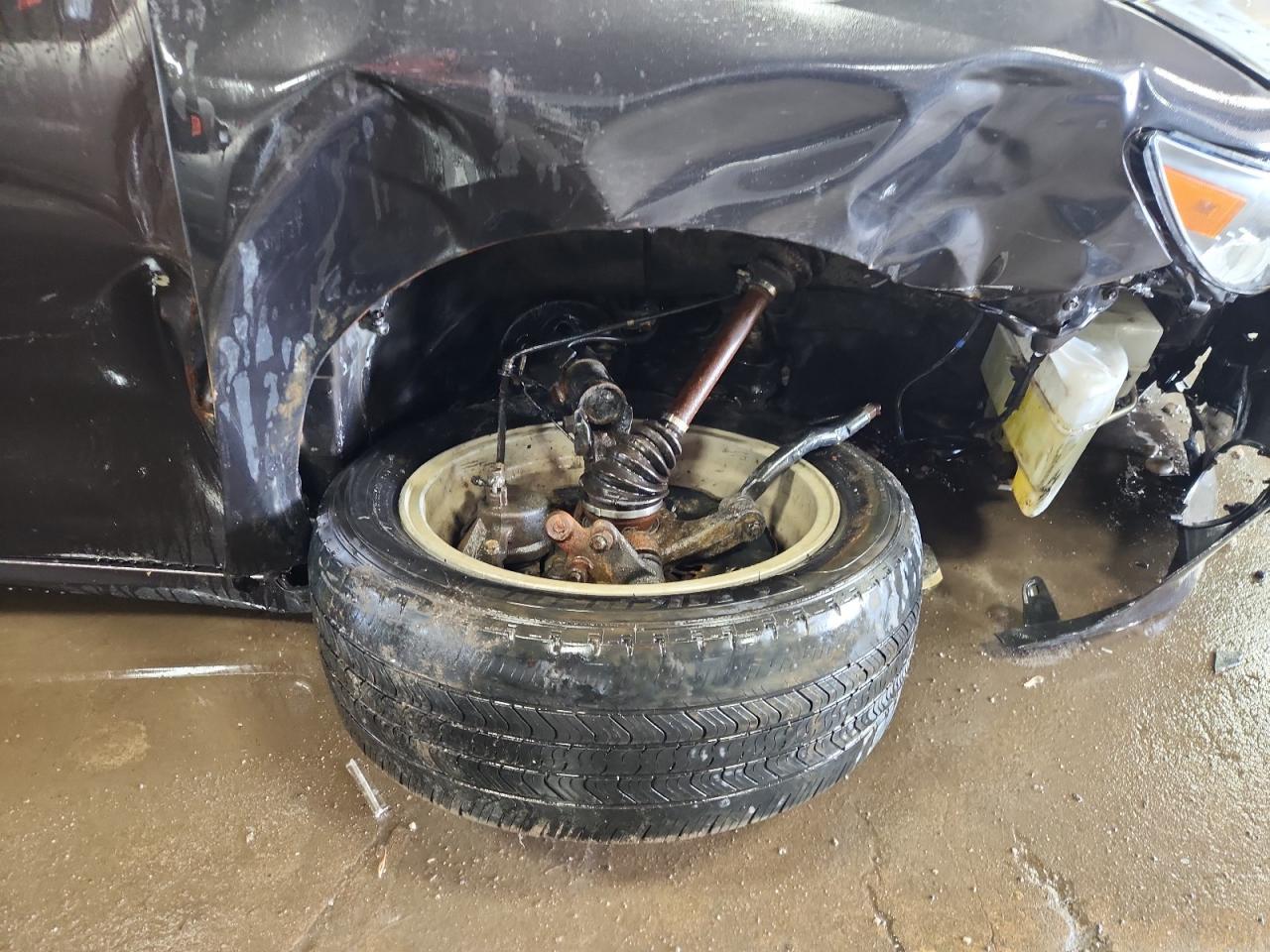 2013 Lexus Es 350 Base Black vin: JTHBK1GG2D2034641 Damage: Right Rocker Panel, Dent(S) W/ Paint Dmg, 2 To 3 Inches