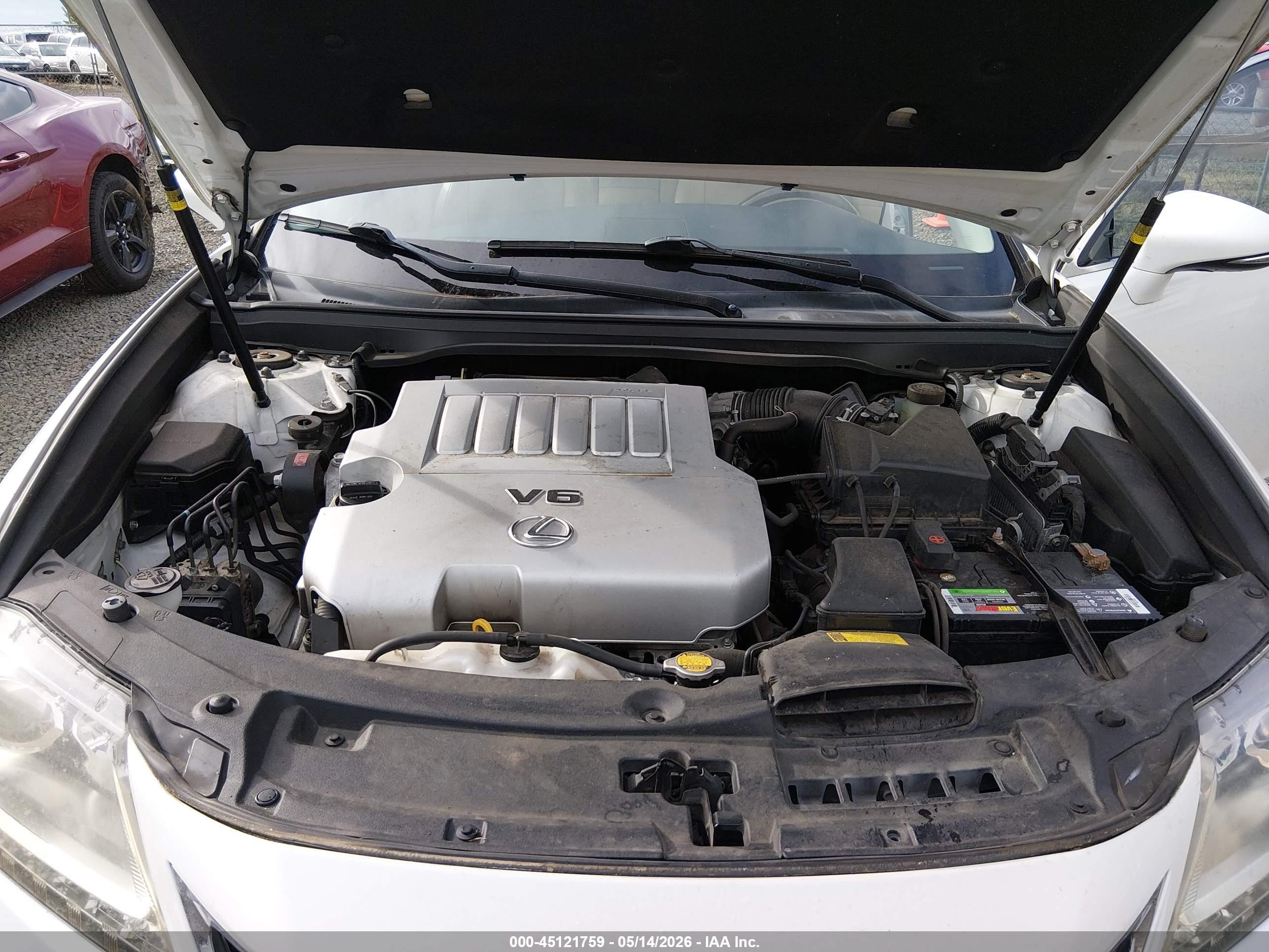 2013 Lexus Es 350   White vin: JTHBK1GG2D2043212