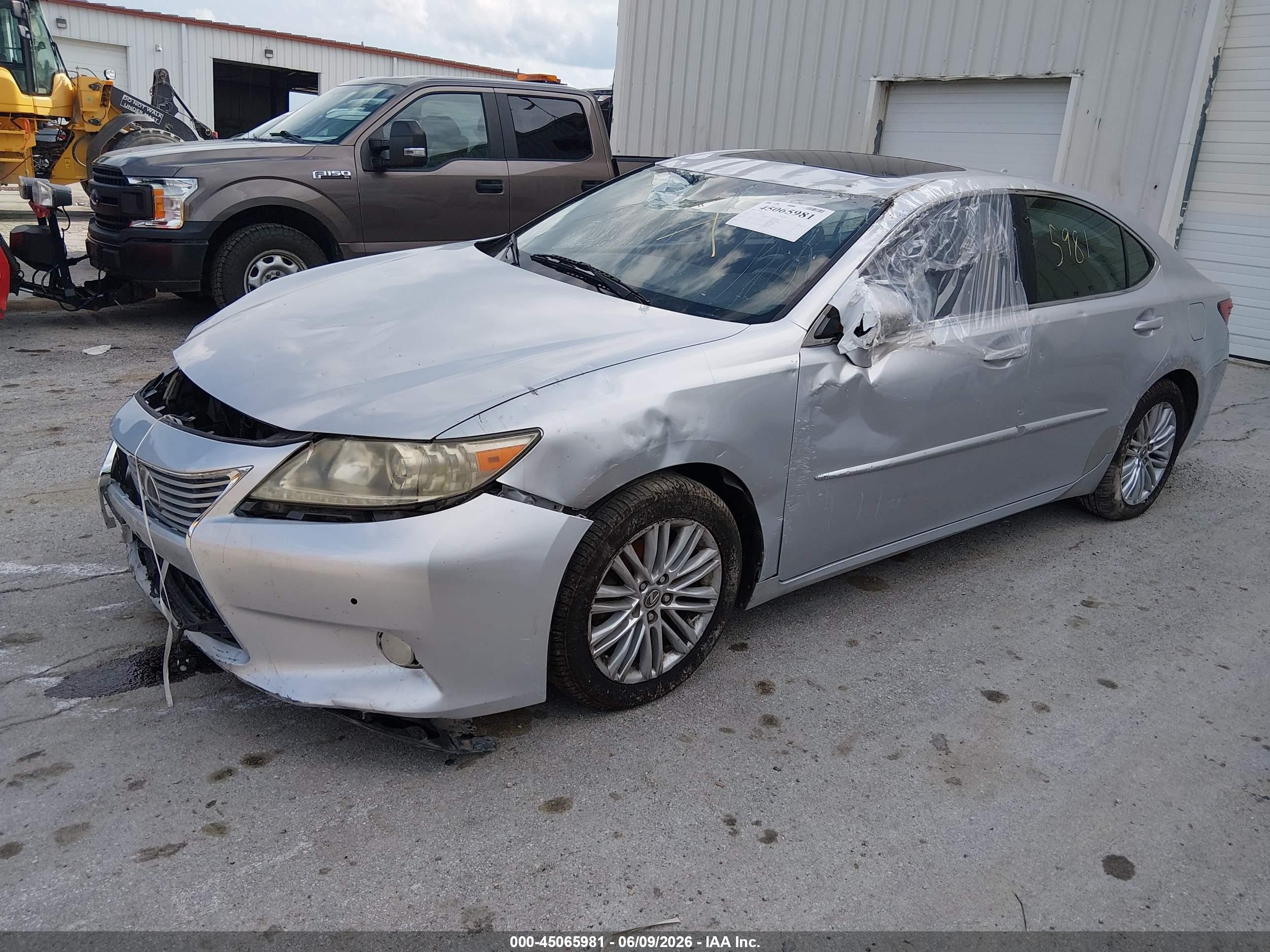 2013 Lexus Es 350   Silver vin: JTHBK1GG2D2043890