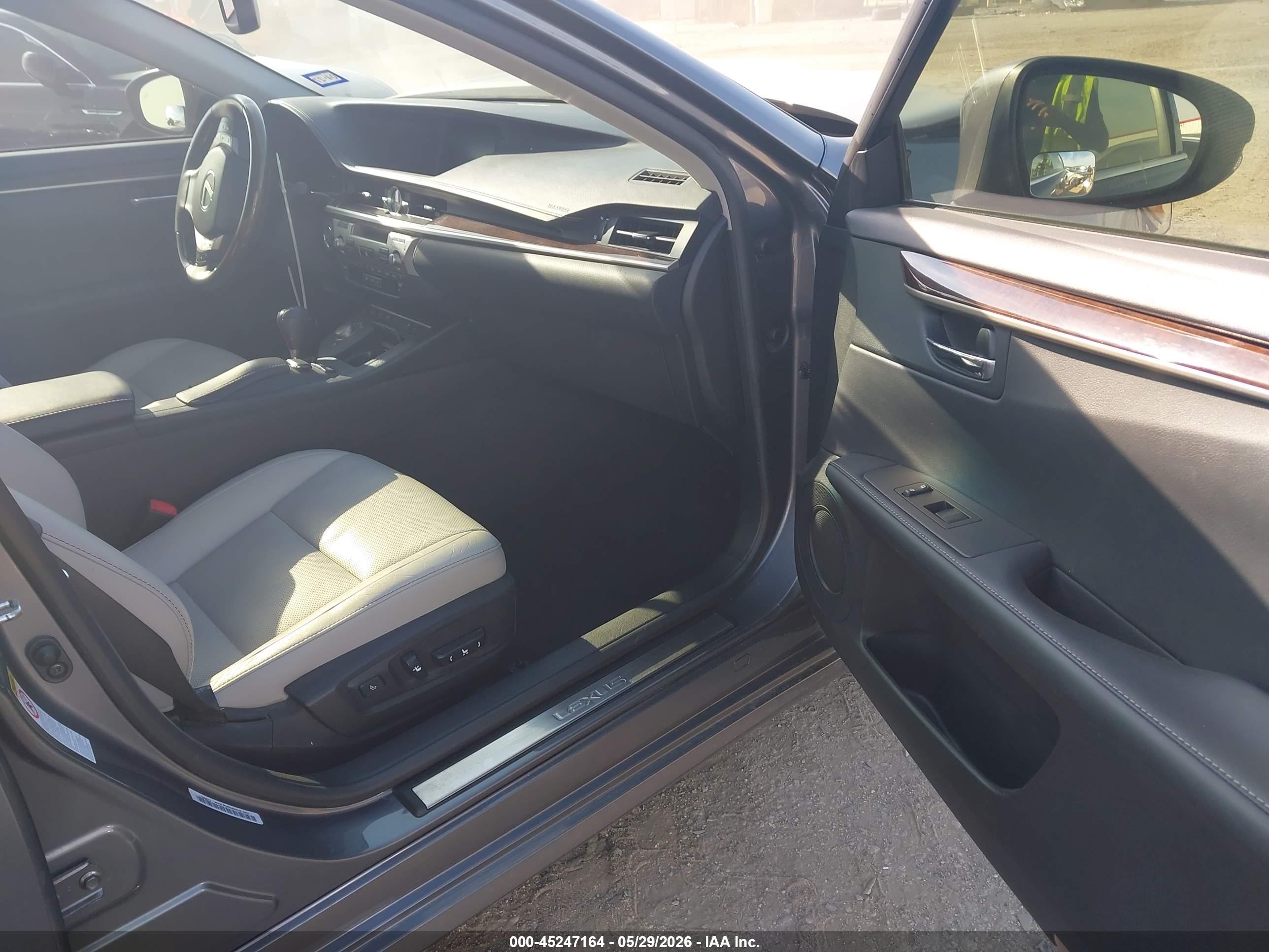 2013 Lexus Es 350   Black vin: JTHBK1GG2D2061936