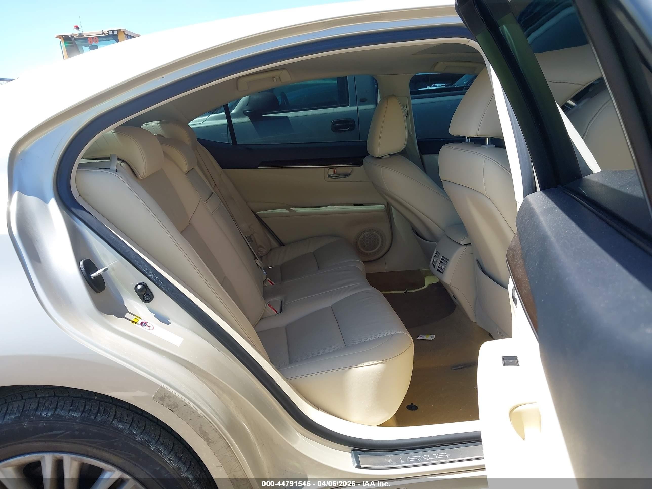 2014 Lexus Es 350   Beige vin: JTHBK1GG2E2109646