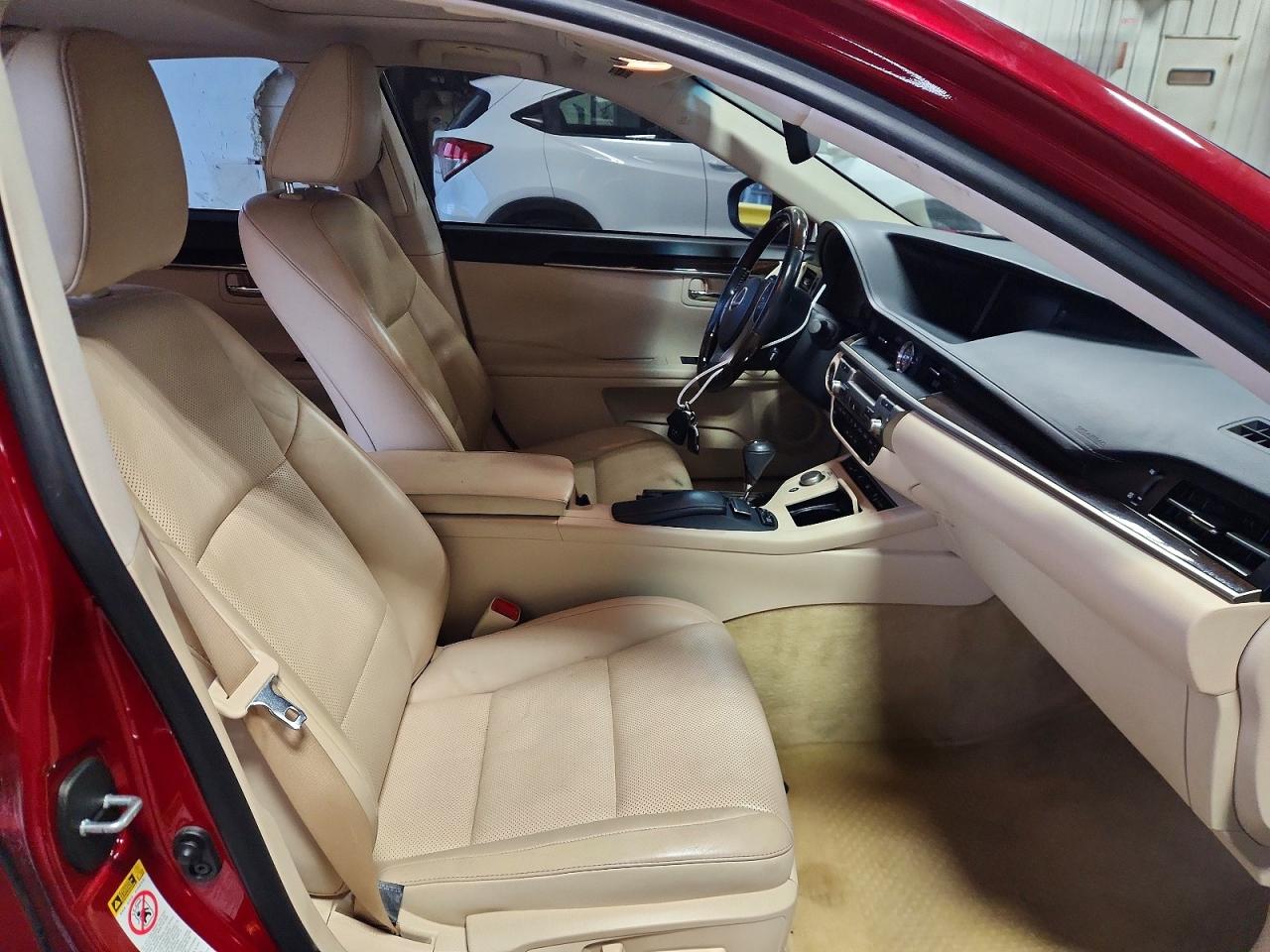 2014 Lexus Es 350 Red vin: JTHBK1GG2E2127726