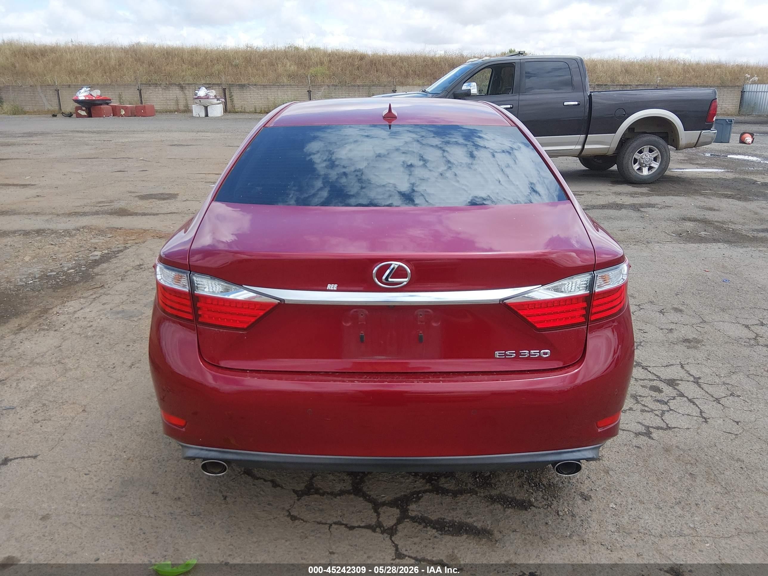 2014 Lexus Es 350   Maroon vin: JTHBK1GG2E2131033