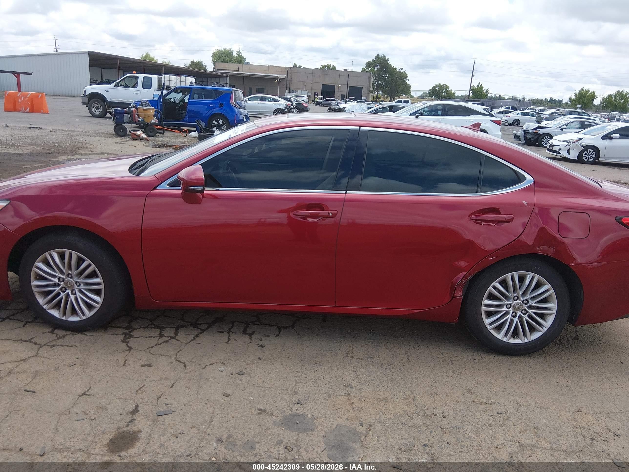 2014 Lexus Es 350   Maroon vin: JTHBK1GG2E2131033