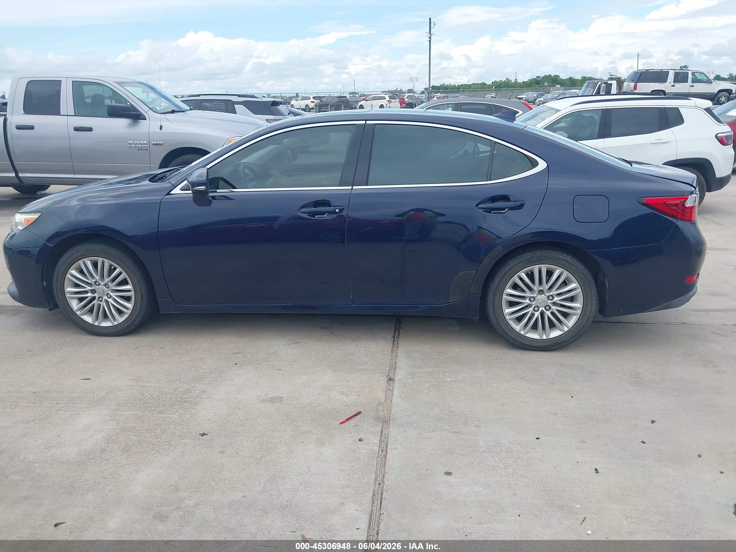 2015 Lexus Es 350   Blue vin: JTHBK1GG2F2170724
